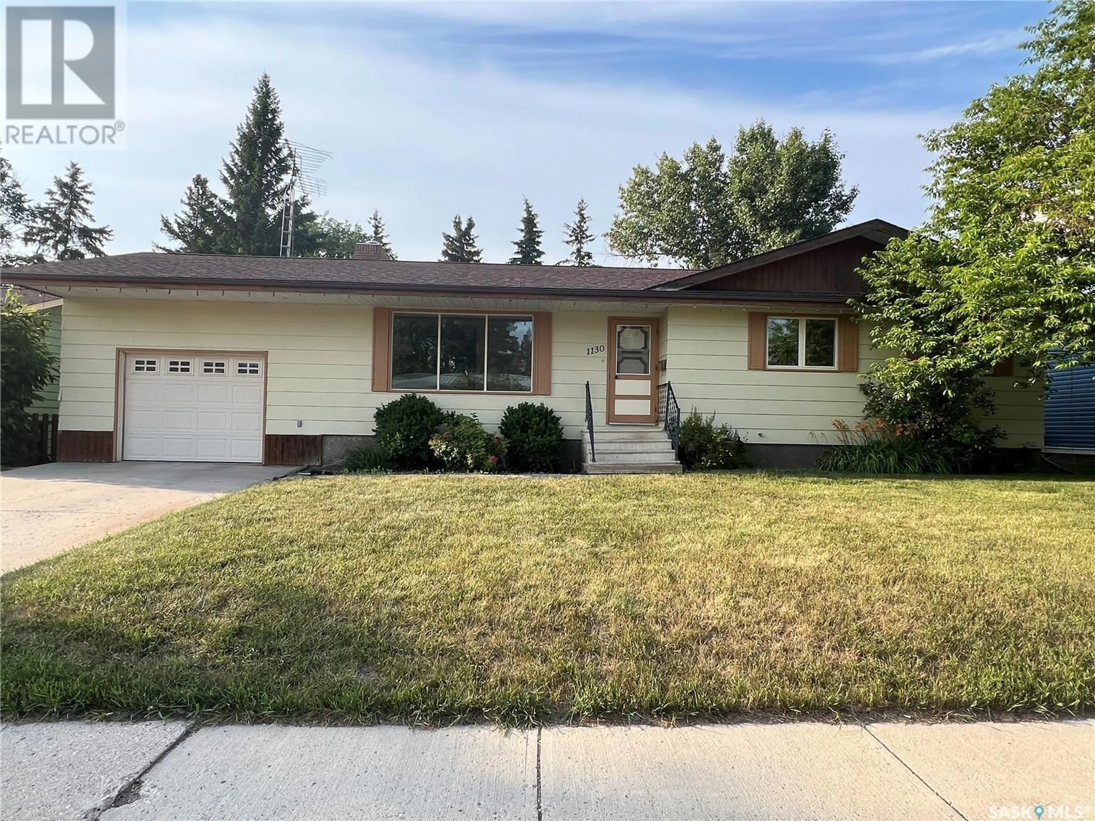 Home with vinyl exterior material, street for 1130 CORNING AVENUE, Esterhazy Saskatchewan S0A0X0