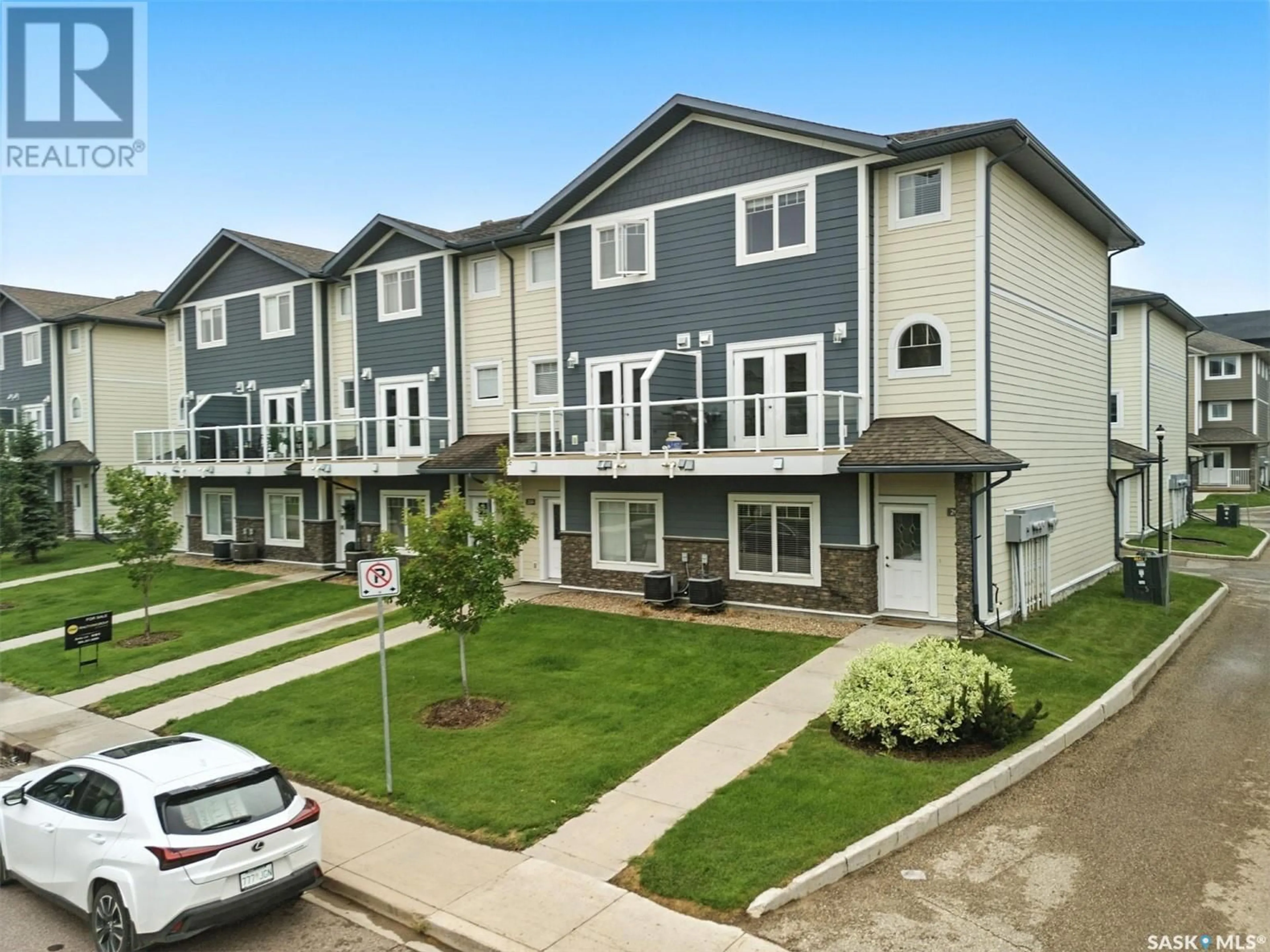 Unknown for 212 - 202 WILLIS CRESCENT, Saskatoon Saskatchewan S7T0R7
