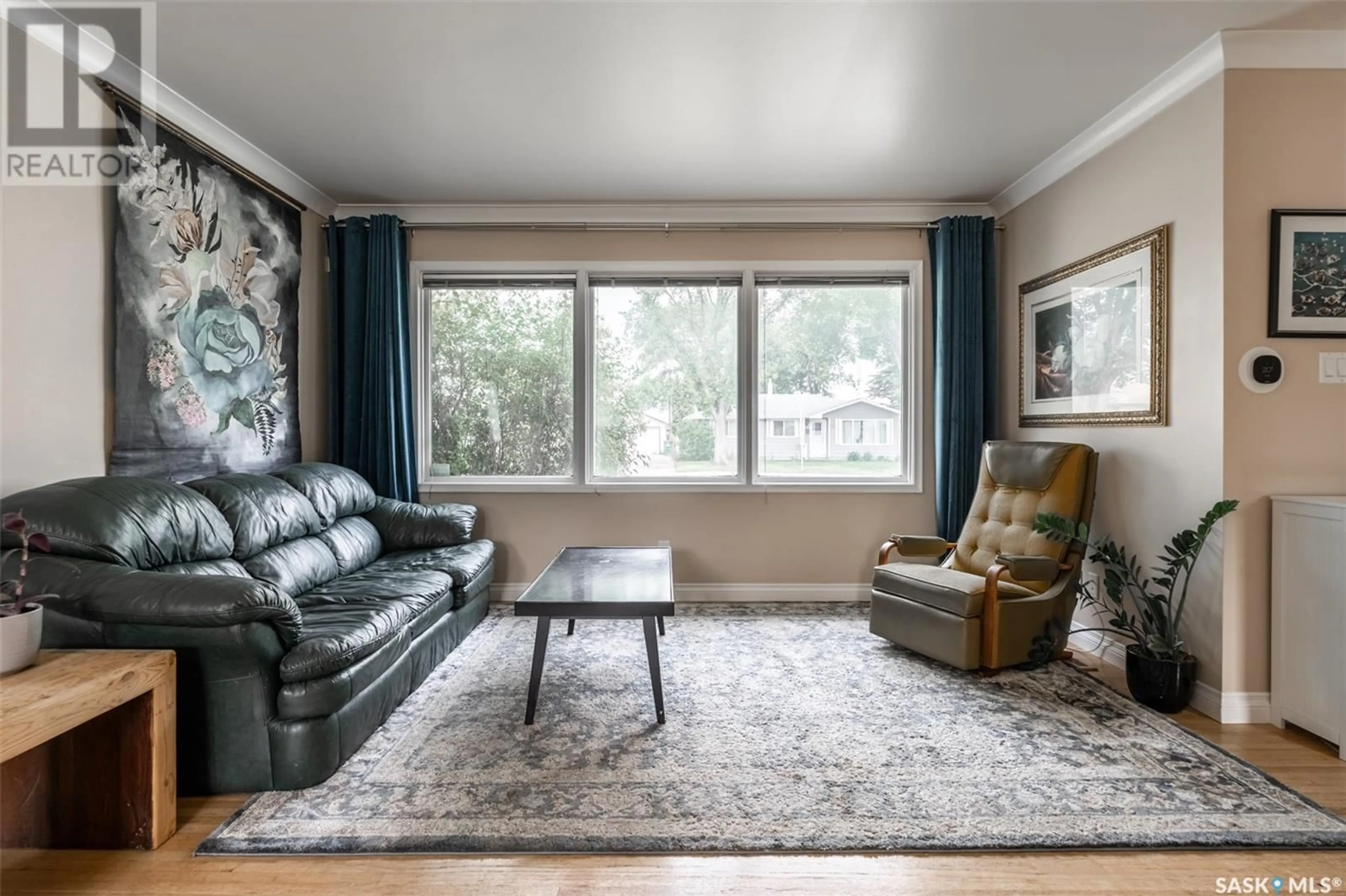 Living room with furniture, unknown for 74 HOWELL AVENUE, Saskatoon Saskatchewan S7L3T2