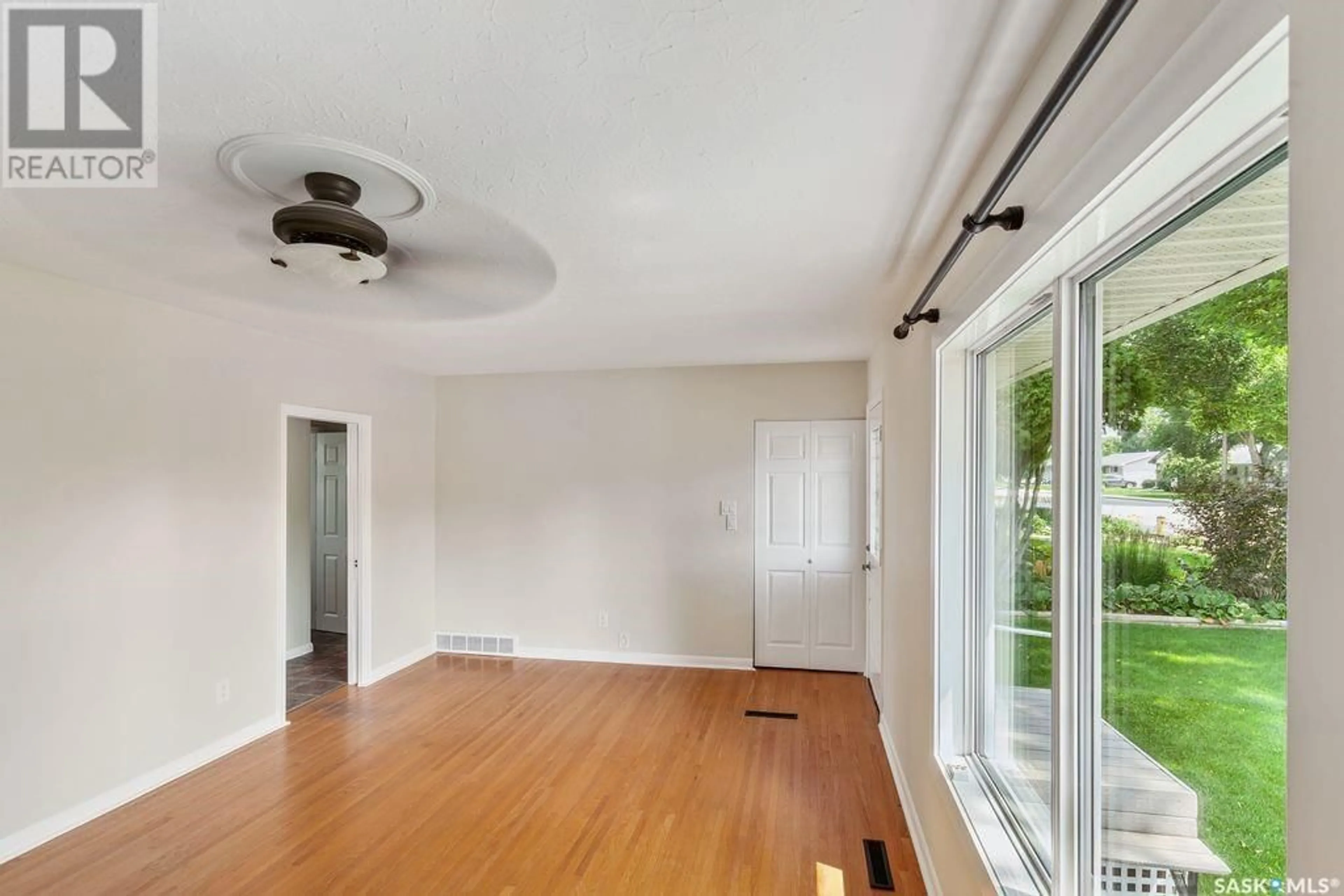 A pic of a room for 333 ADELAIDE STREET E, Saskatoon Saskatchewan S7J0H8