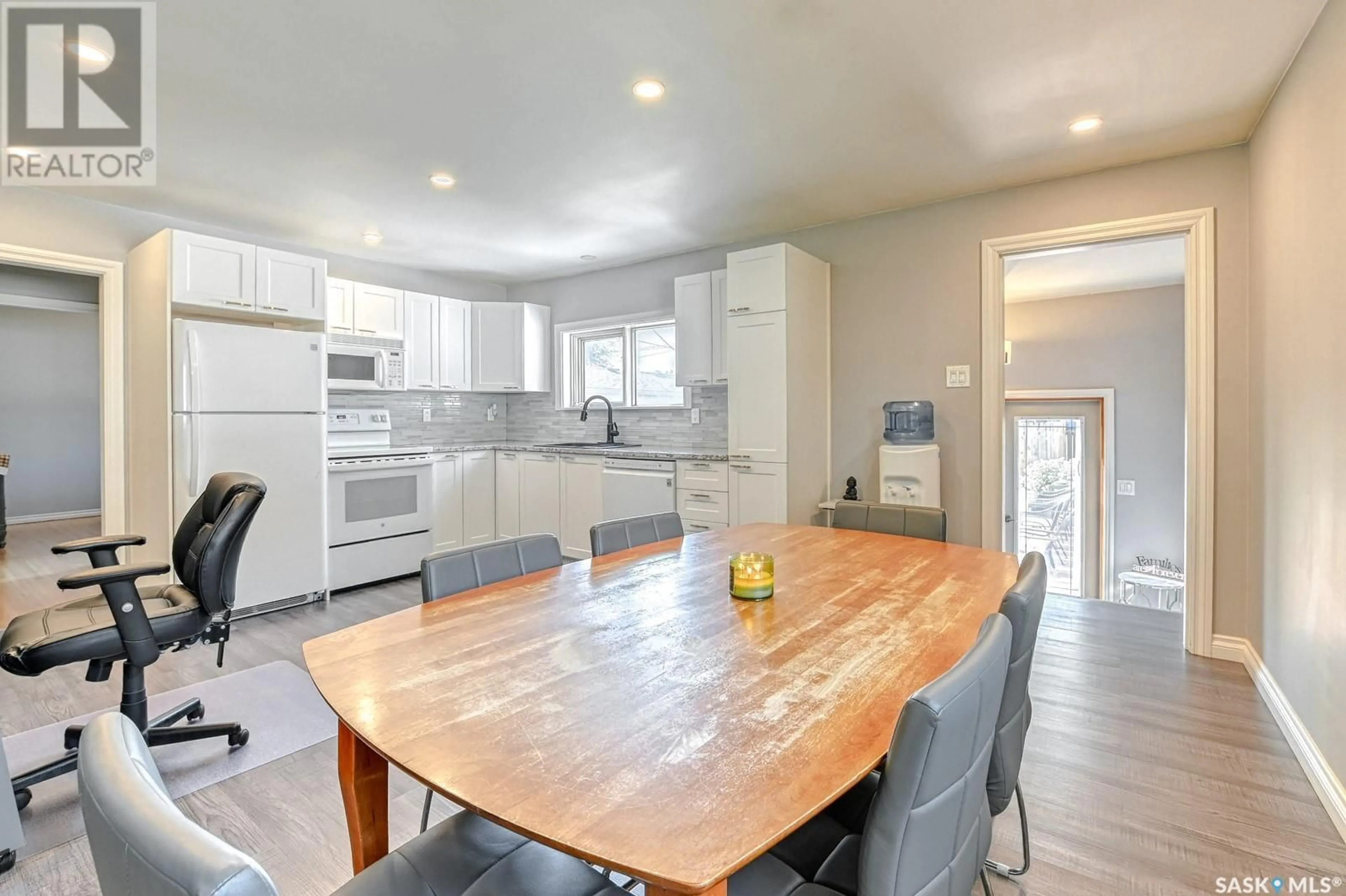 Open concept kitchen, unknown for 629 GRANDVIEW STREET, Moose Jaw Saskatchewan S6H5L3