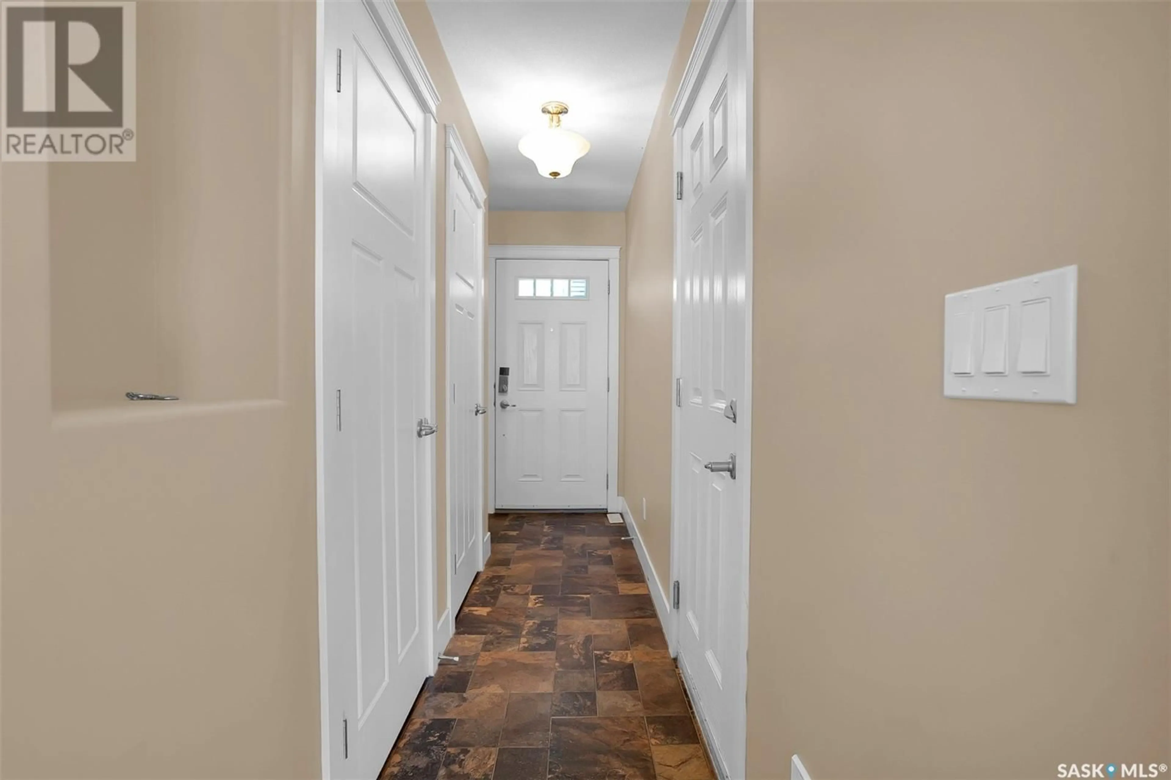 Indoor entryway for 901 - 115 4TH STREET, Martensville Saskatchewan S0K0A2