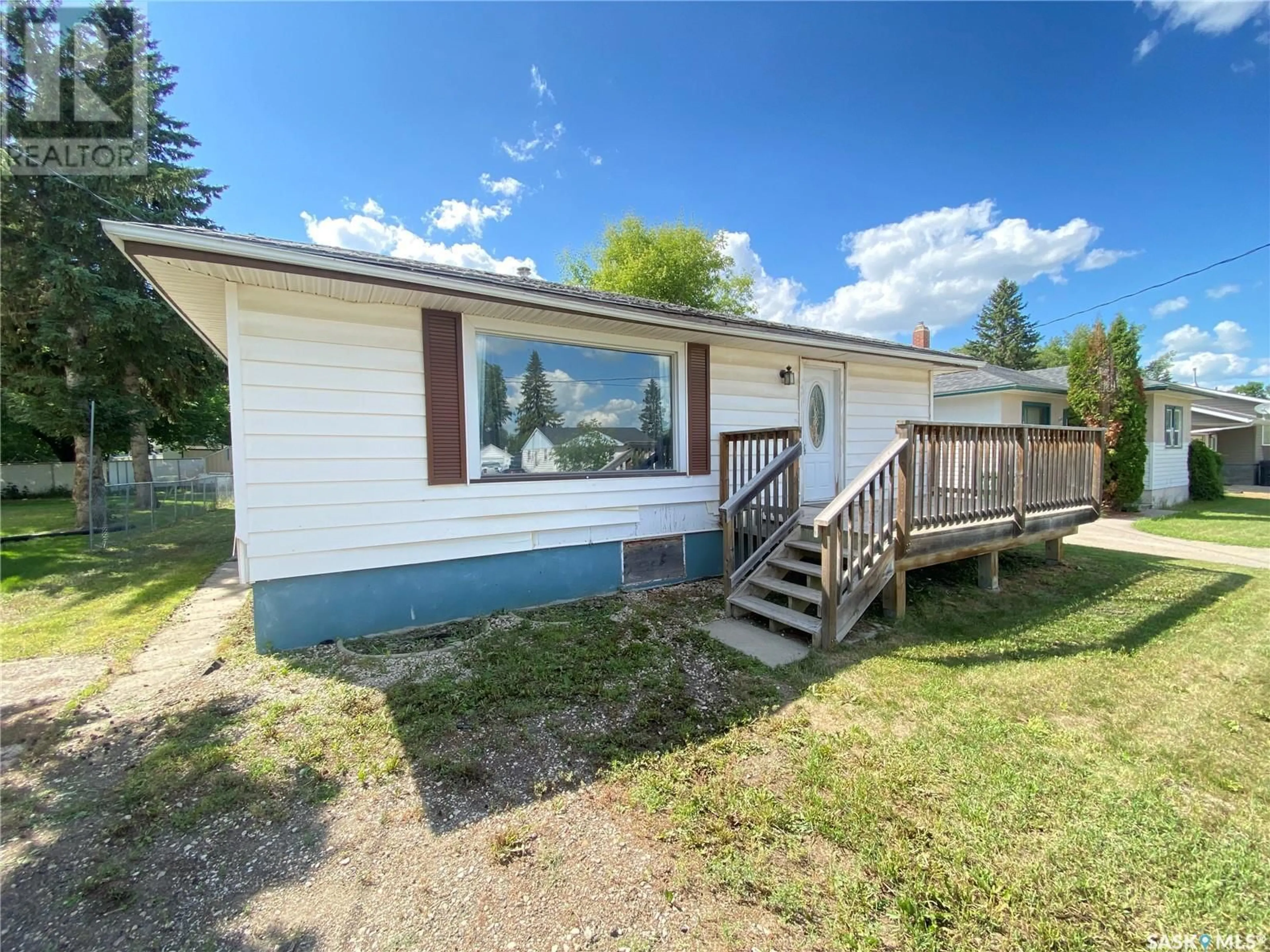 A pic from outside/outdoor area/front of a property/back of a property/a pic from drone, unknown for 250 FOURTH AVENUE, Yorkton Saskatchewan S3N1B2