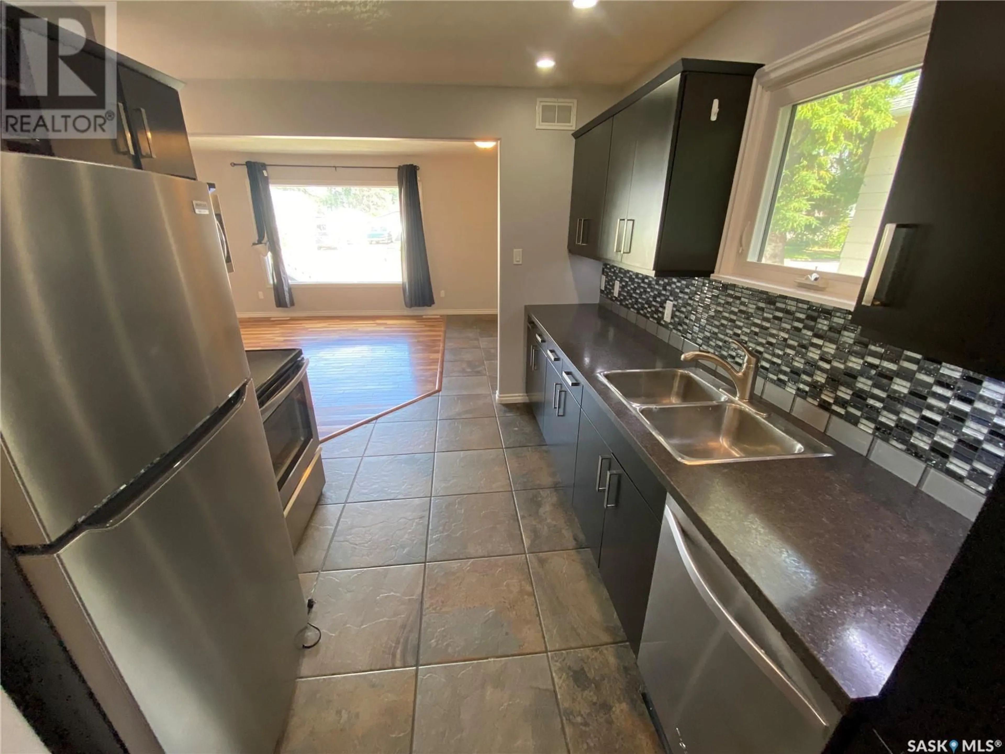 Standard kitchen, ceramic/tile floor for 250 FOURTH AVENUE, Yorkton Saskatchewan S3N1B2