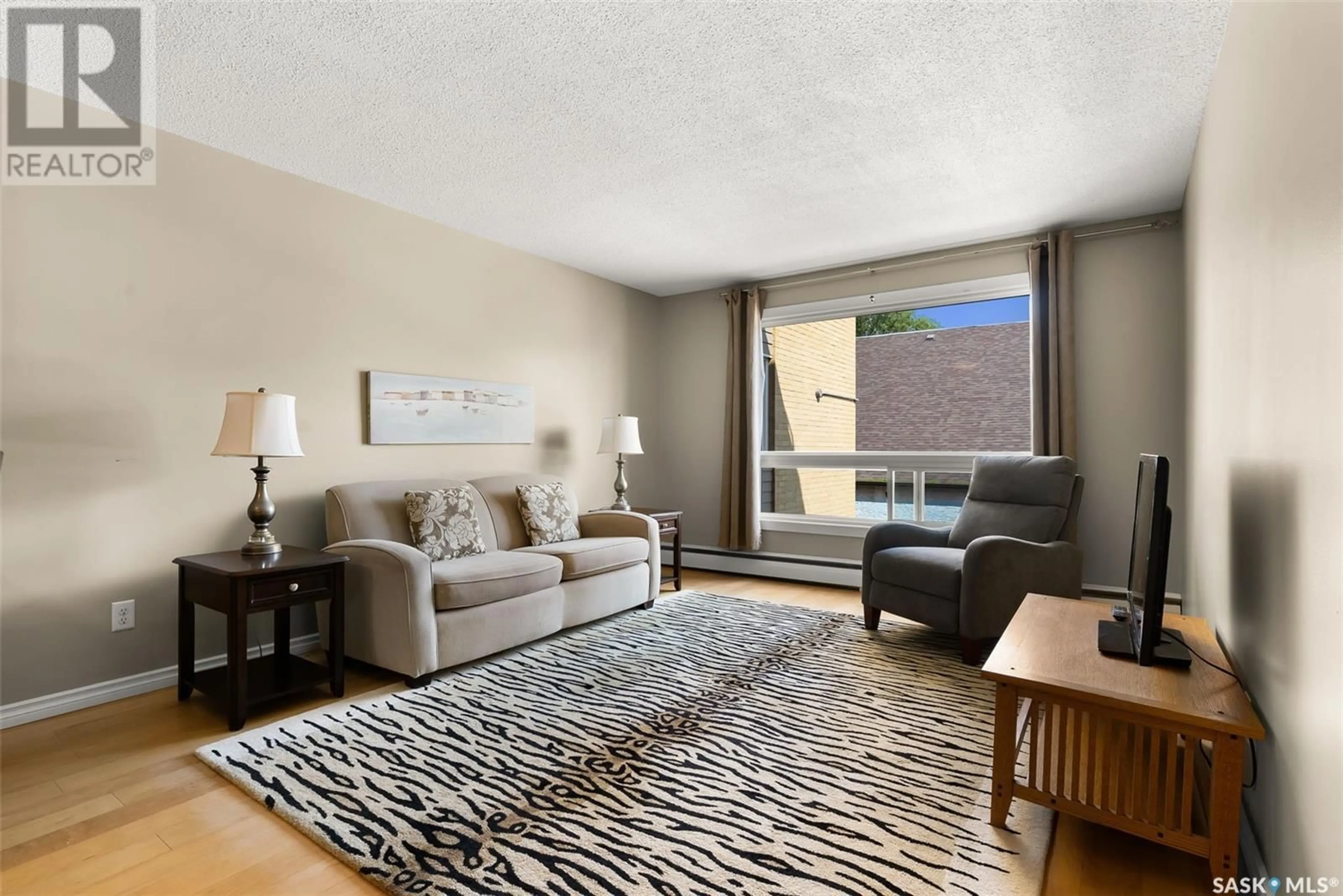 Living room with furniture, unknown for 10 2121 RAE STREET, Regina Saskatchewan S4T2E8