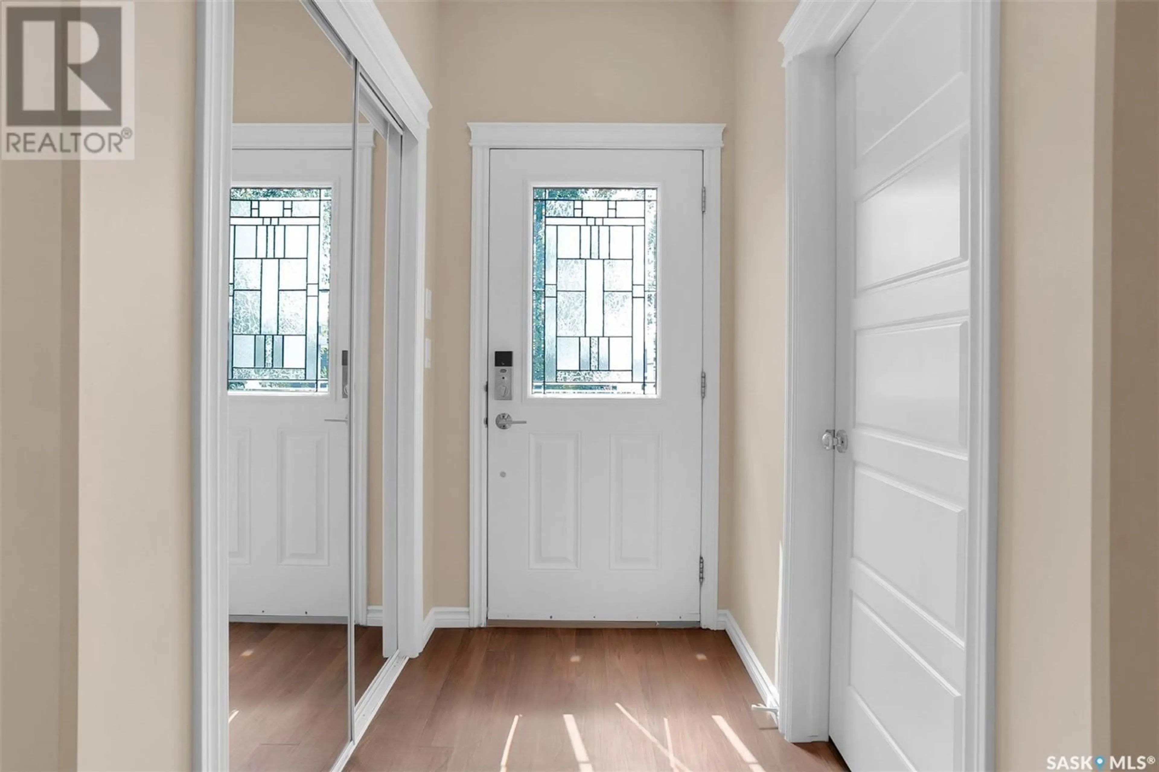 Indoor entryway for 115 - 35 VELTKAMP CRESCENT, Saskatoon Saskatchewan S7T0T7