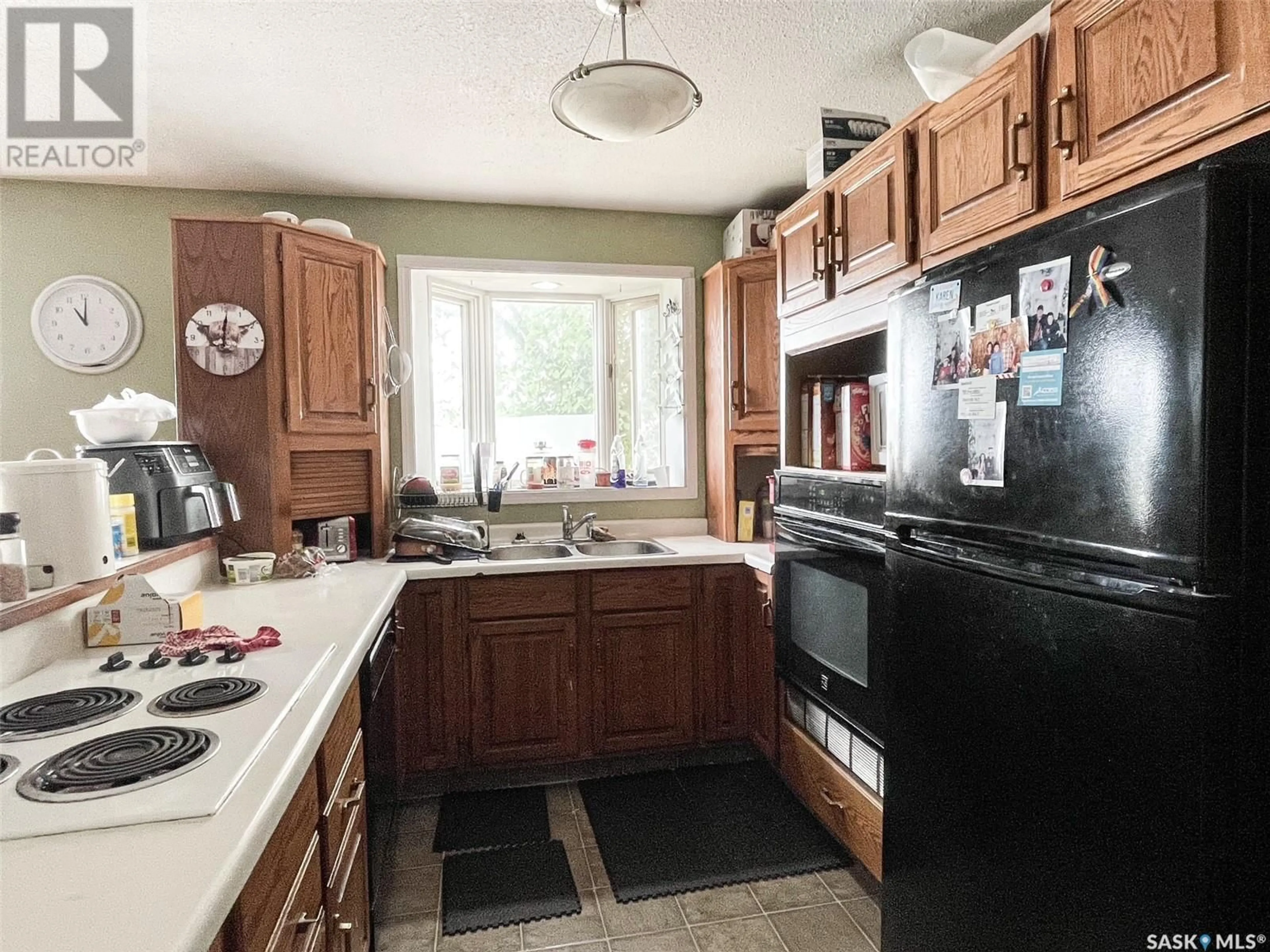 Standard kitchen, unknown for 516 5TH AVENUE, Meadow Lake Saskatchewan S9X1A9
