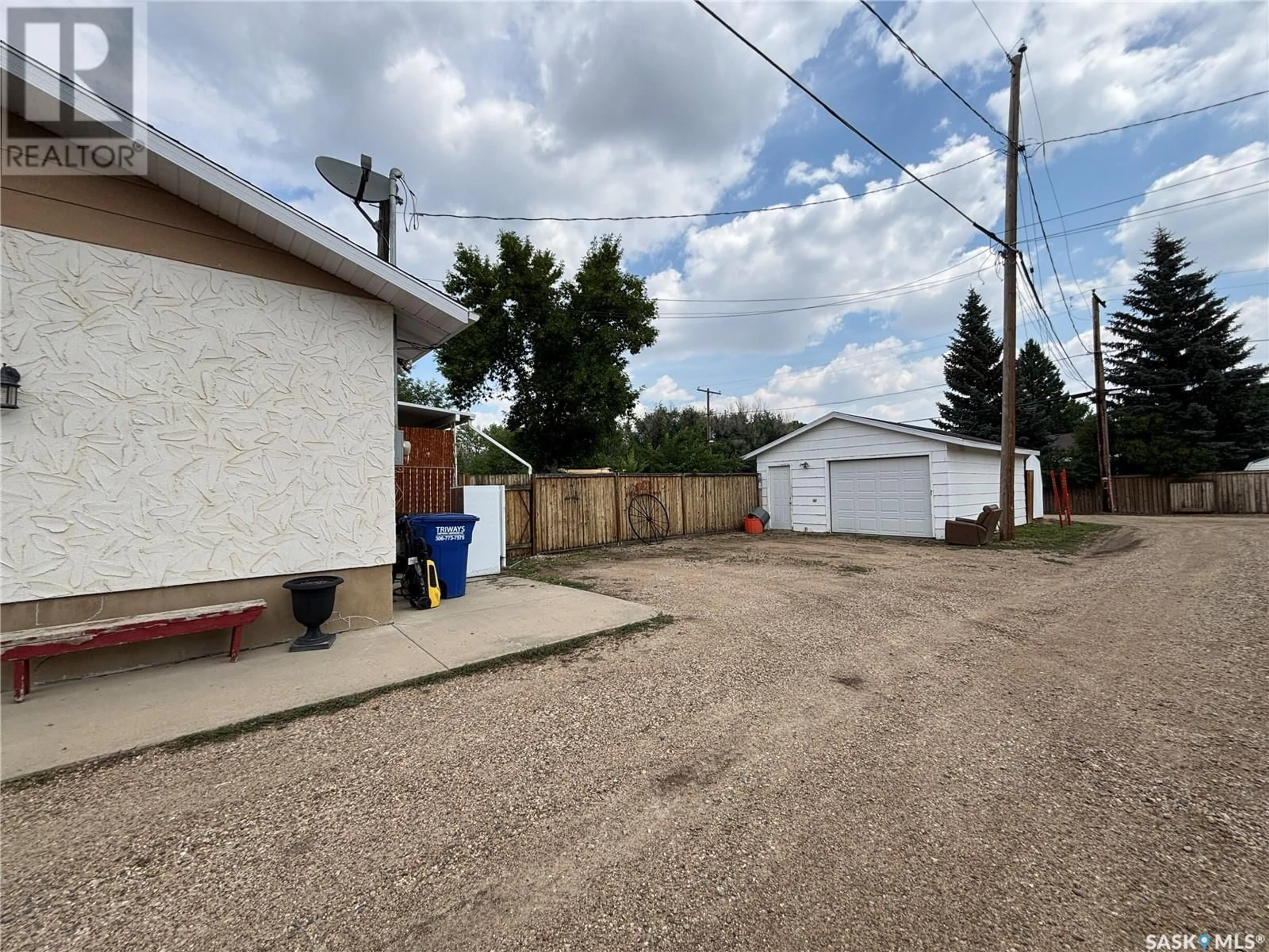 A pic from outside/outdoor area/front of a property/back of a property/a pic from drone, street for 126 MYERS CRESCENT, Maple Creek Saskatchewan S0N1N0