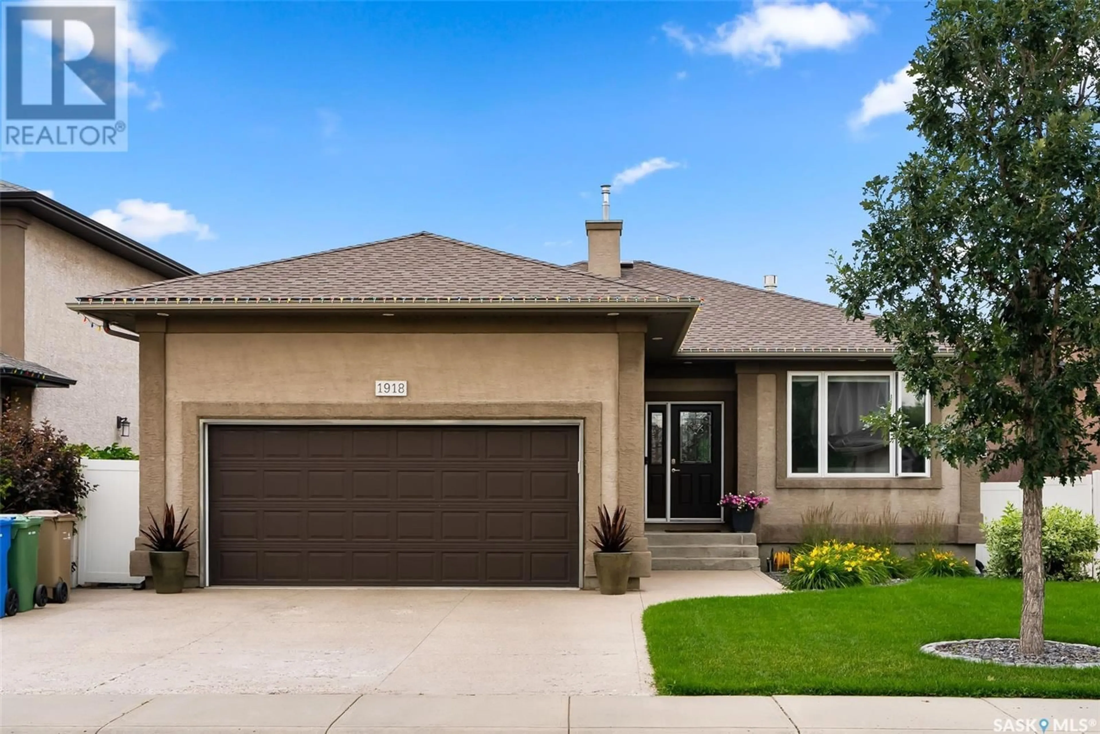 Home with brick exterior material, street for 1918 DUNNISON CRESCENT, Regina Saskatchewan S4V0N8