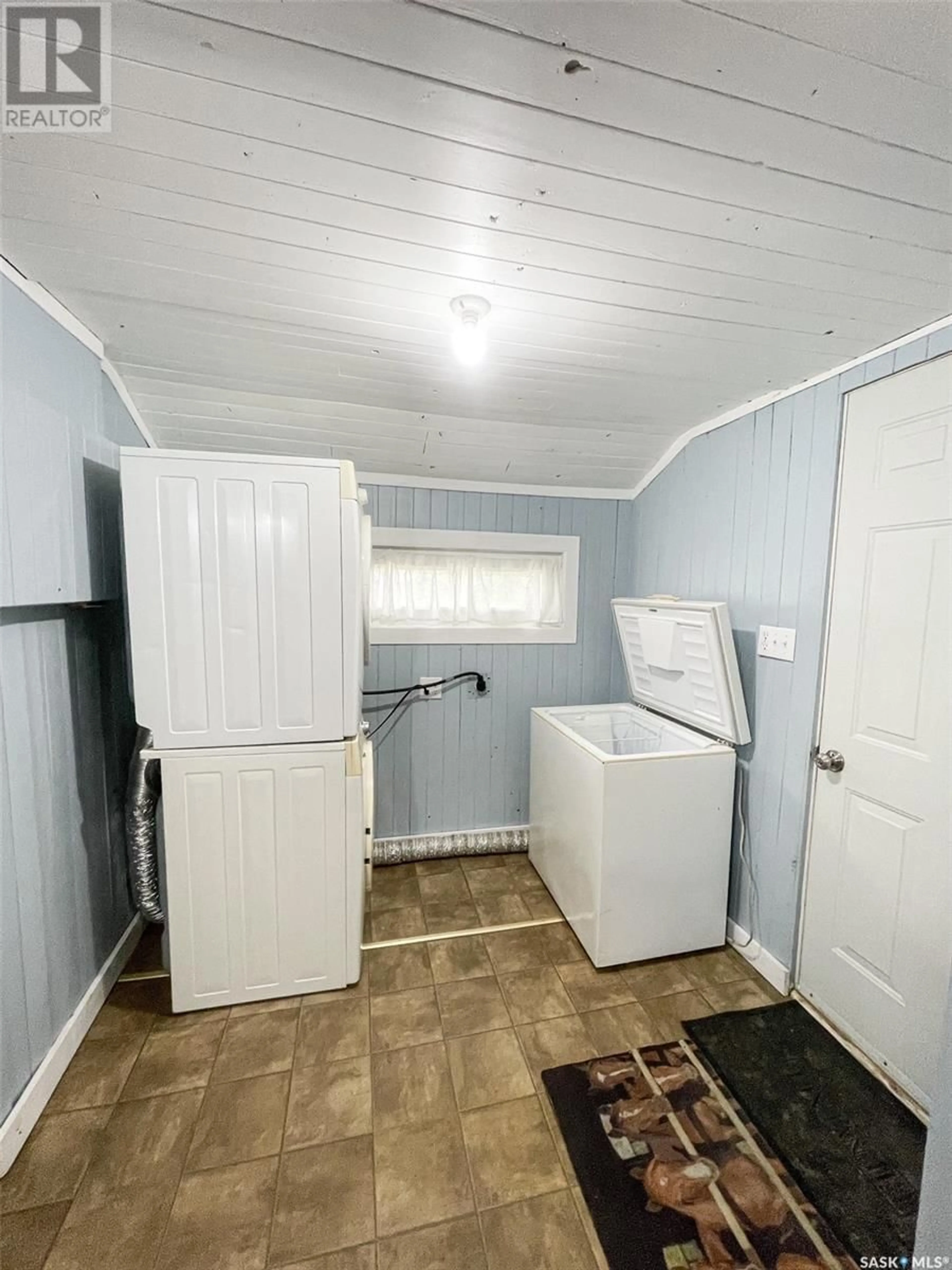 Laundry room for 117 4TH STREET, Meadow Lake Saskatchewan S9X1H4