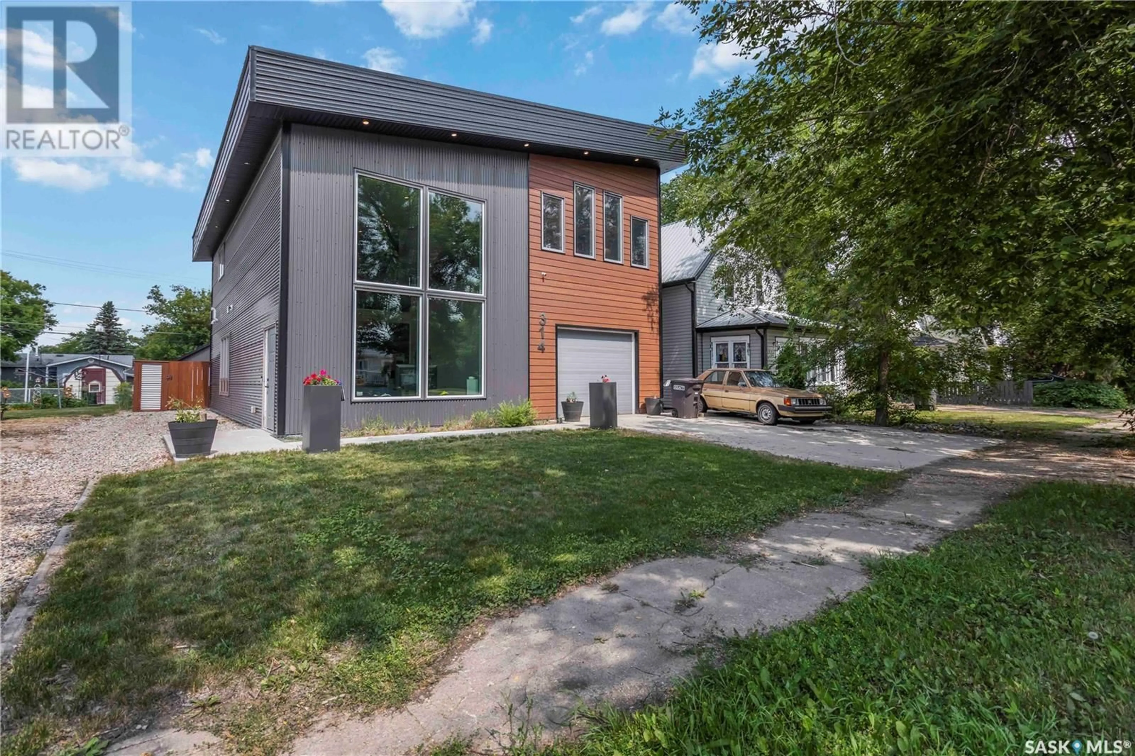 Home with brick exterior material, street for 314 FIFTH AVENUE, Watrous Saskatchewan S0K4T0