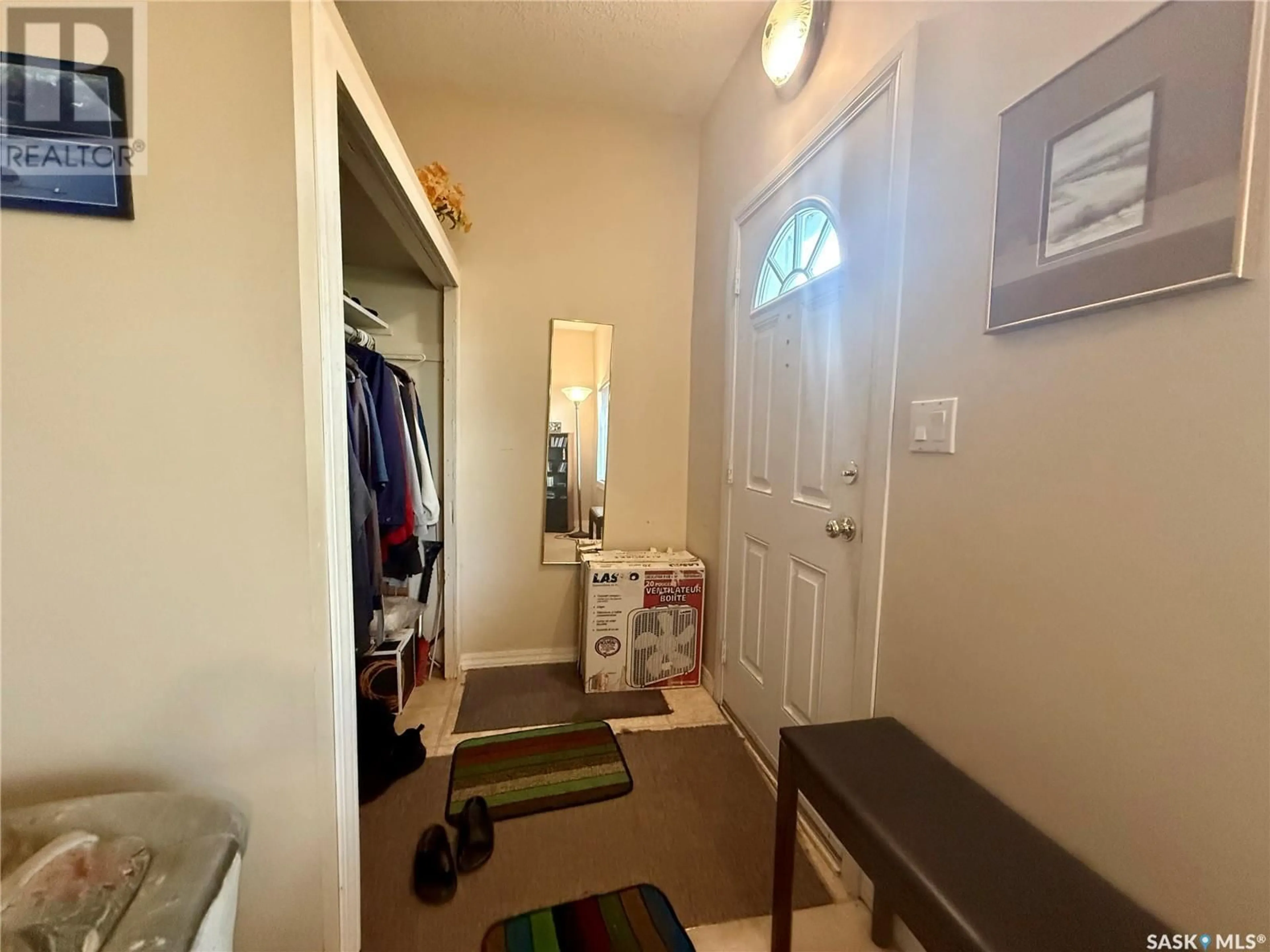 Indoor entryway for 1825 CONNAUGHT STREET, Regina Saskatchewan S4X2A4