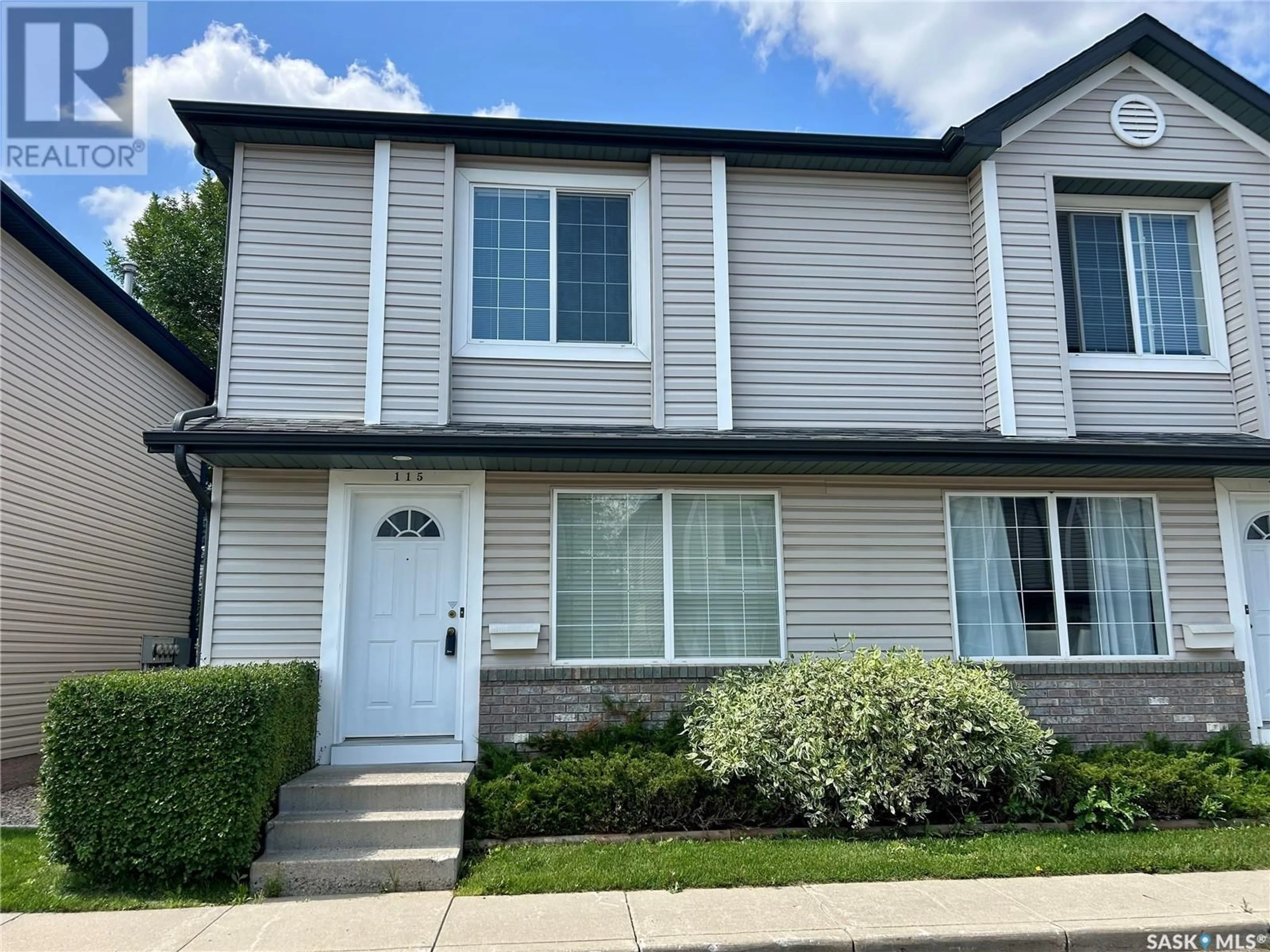 Home with vinyl exterior material, street for 670 - 115 KENDERDINE ROAD, Saskatoon Saskatchewan S7N4W2