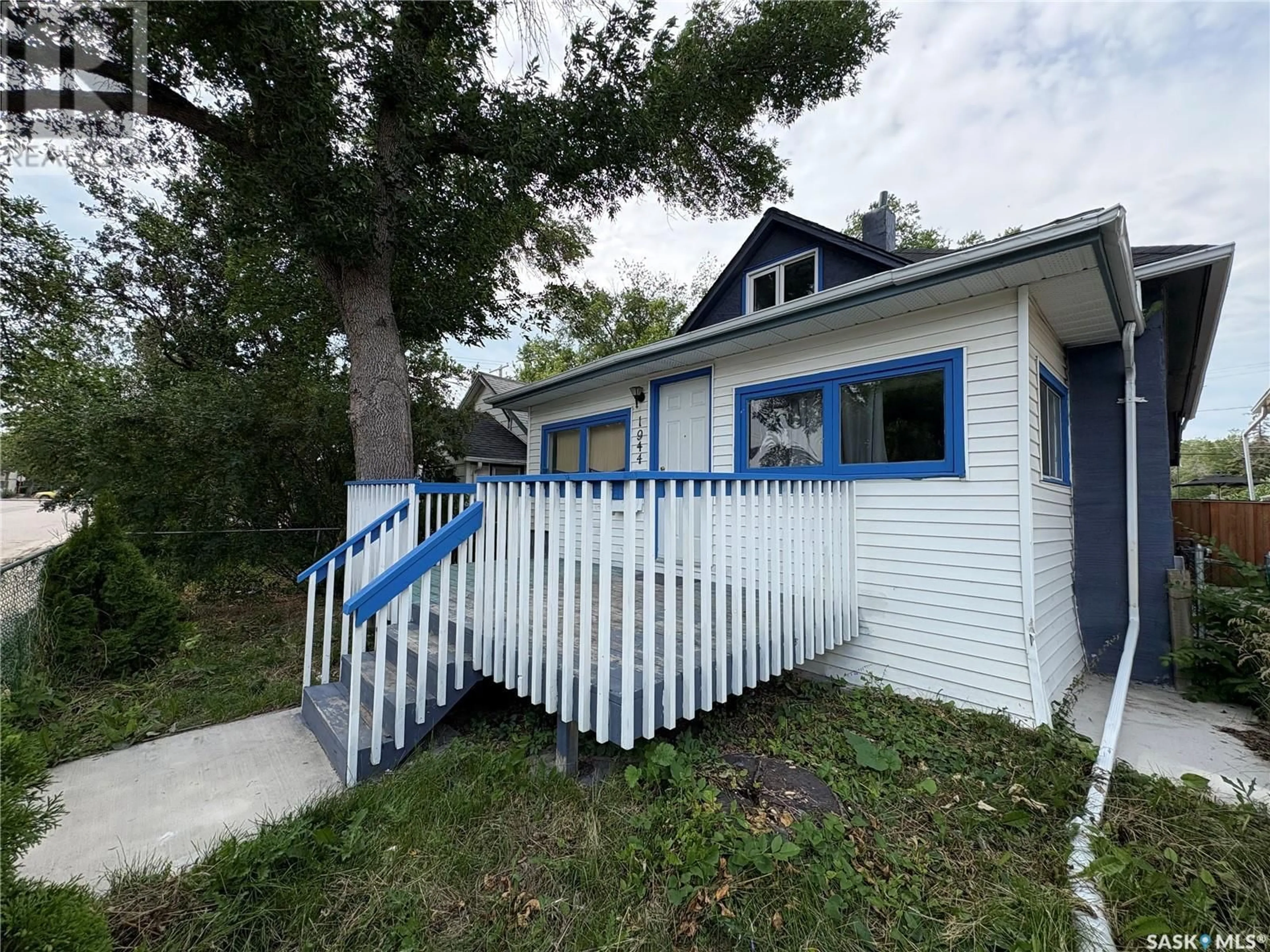 Home with vinyl exterior material, street for 1944 WALLACE STREET, Regina Saskatchewan S4N4A2