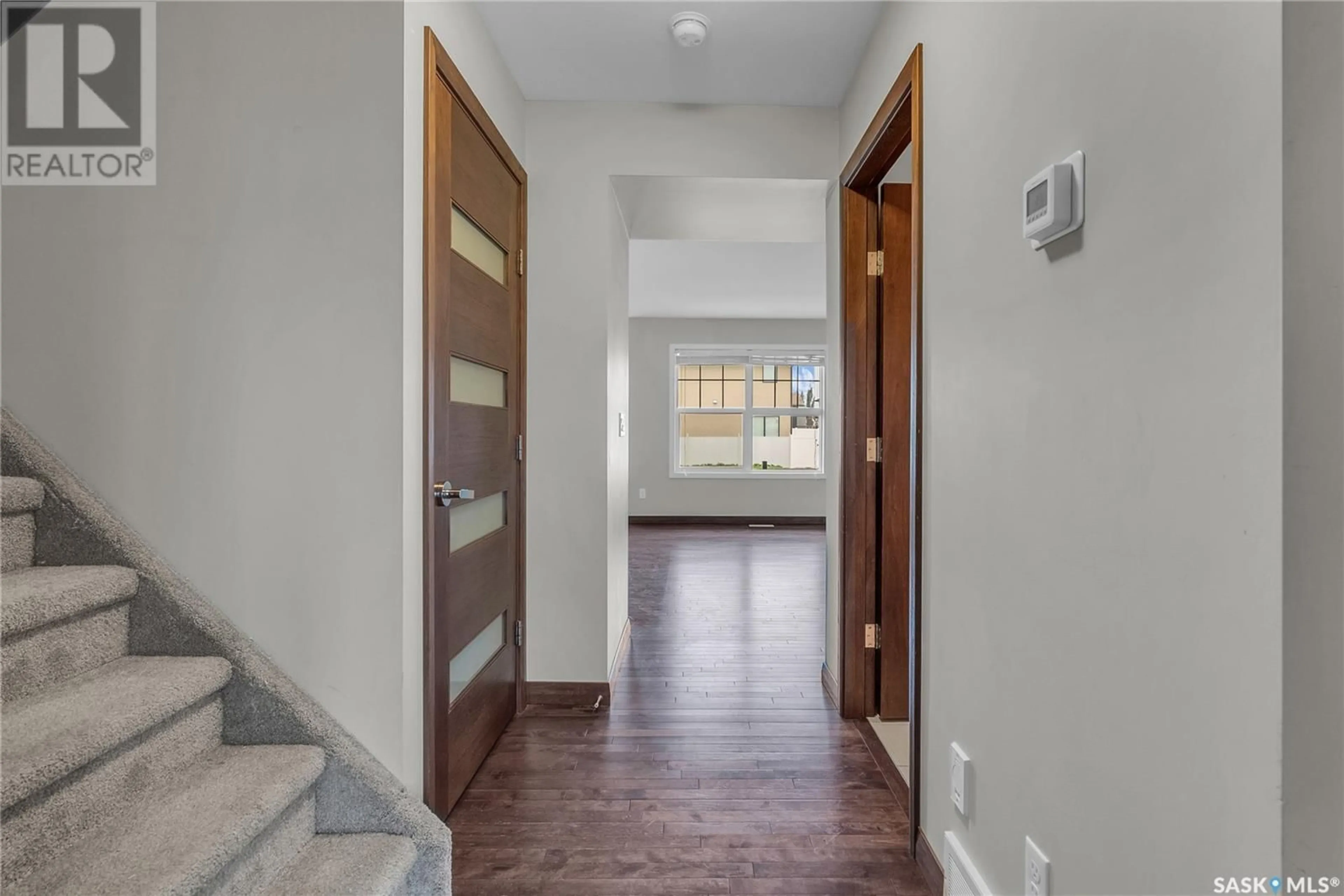 Indoor entryway for 102 - 1555 PATON CRESCENT, Saskatoon Saskatchewan S7W0V5