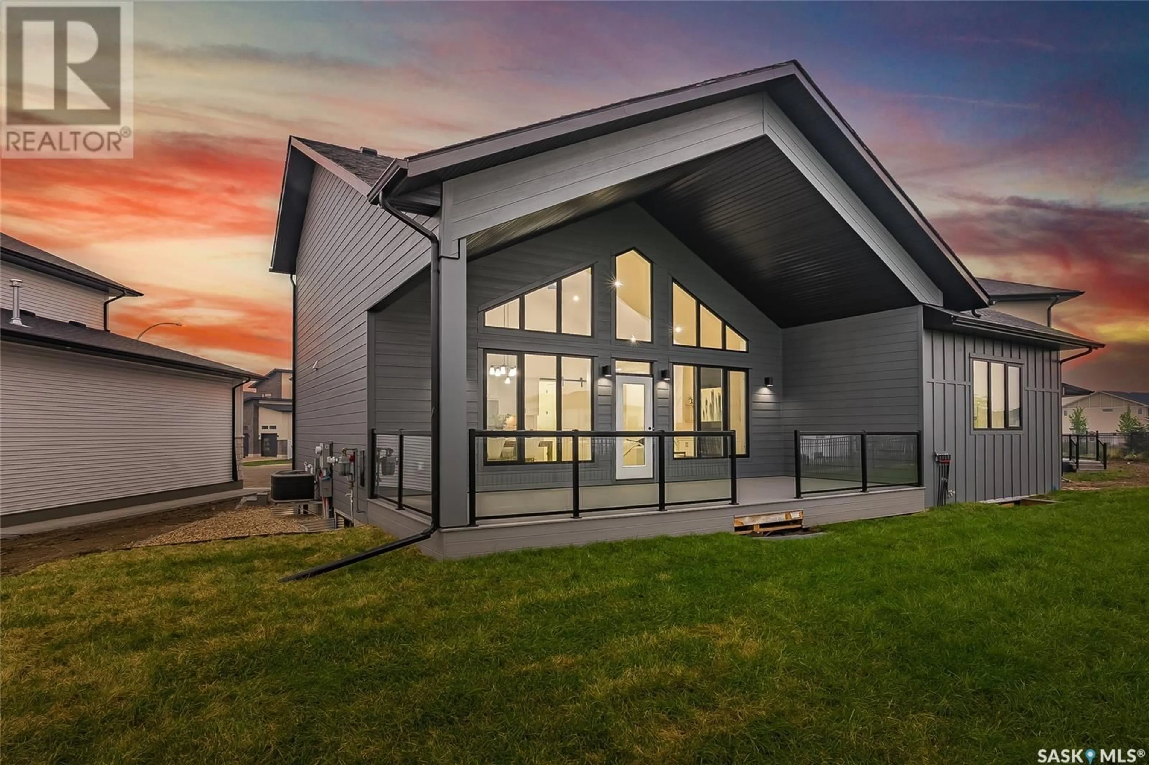 Unknown for 323 WOOLF BAY, Saskatoon Saskatchewan S7W1E5