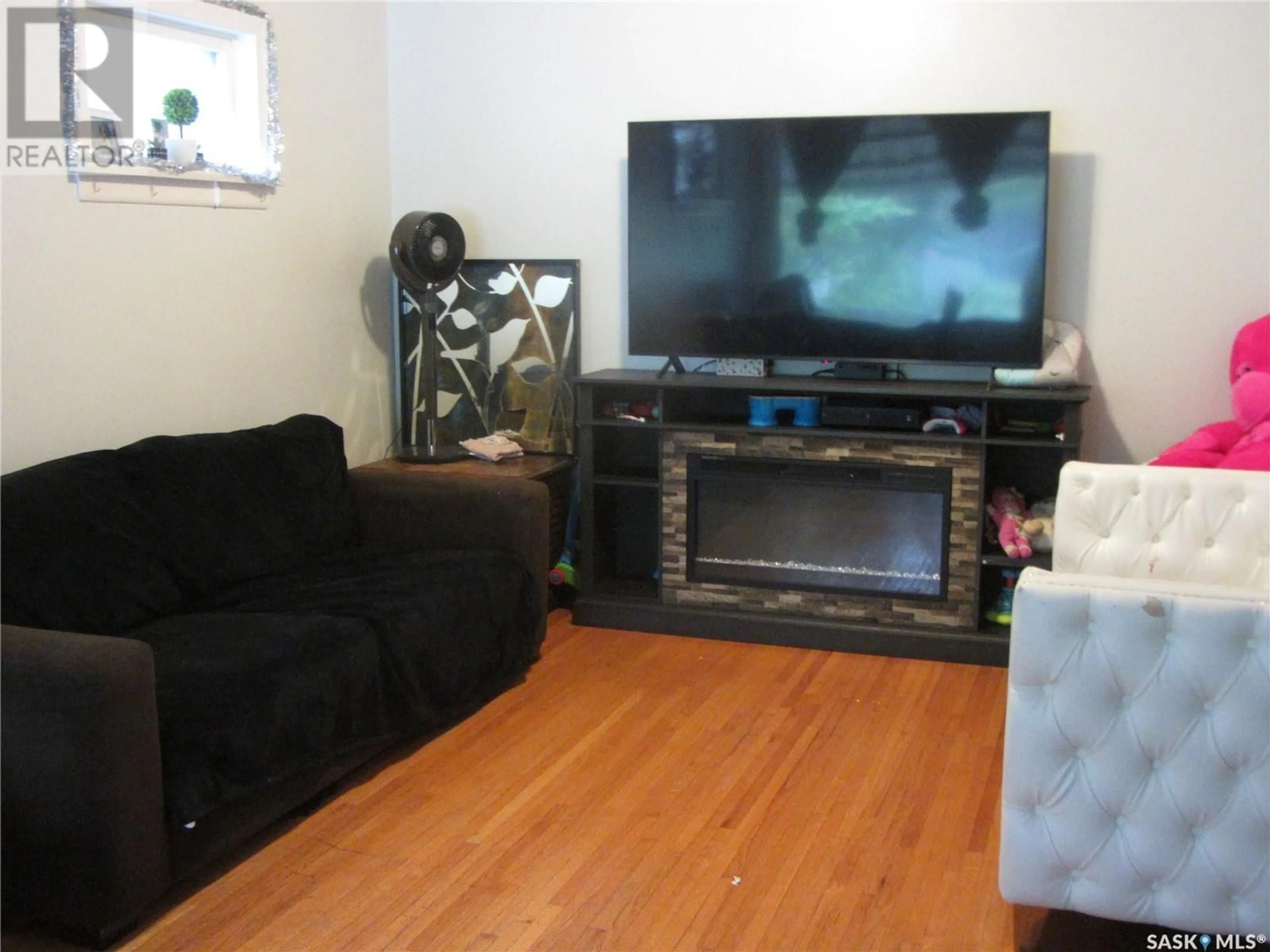A pic of a room for 606 BALMORAL STREET, Saskatoon Saskatchewan S7K0Y7