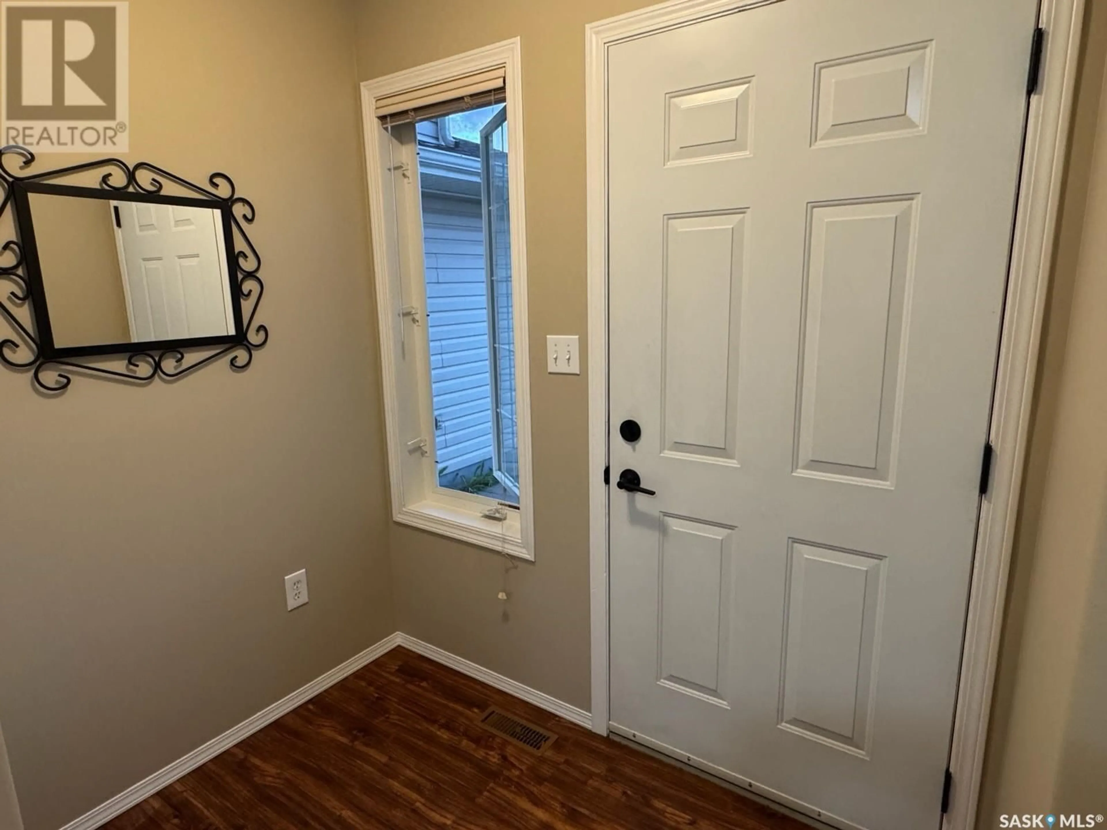 Indoor entryway for 12 1327 STUDER STREET, La Ronge Saskatchewan S0J1L0