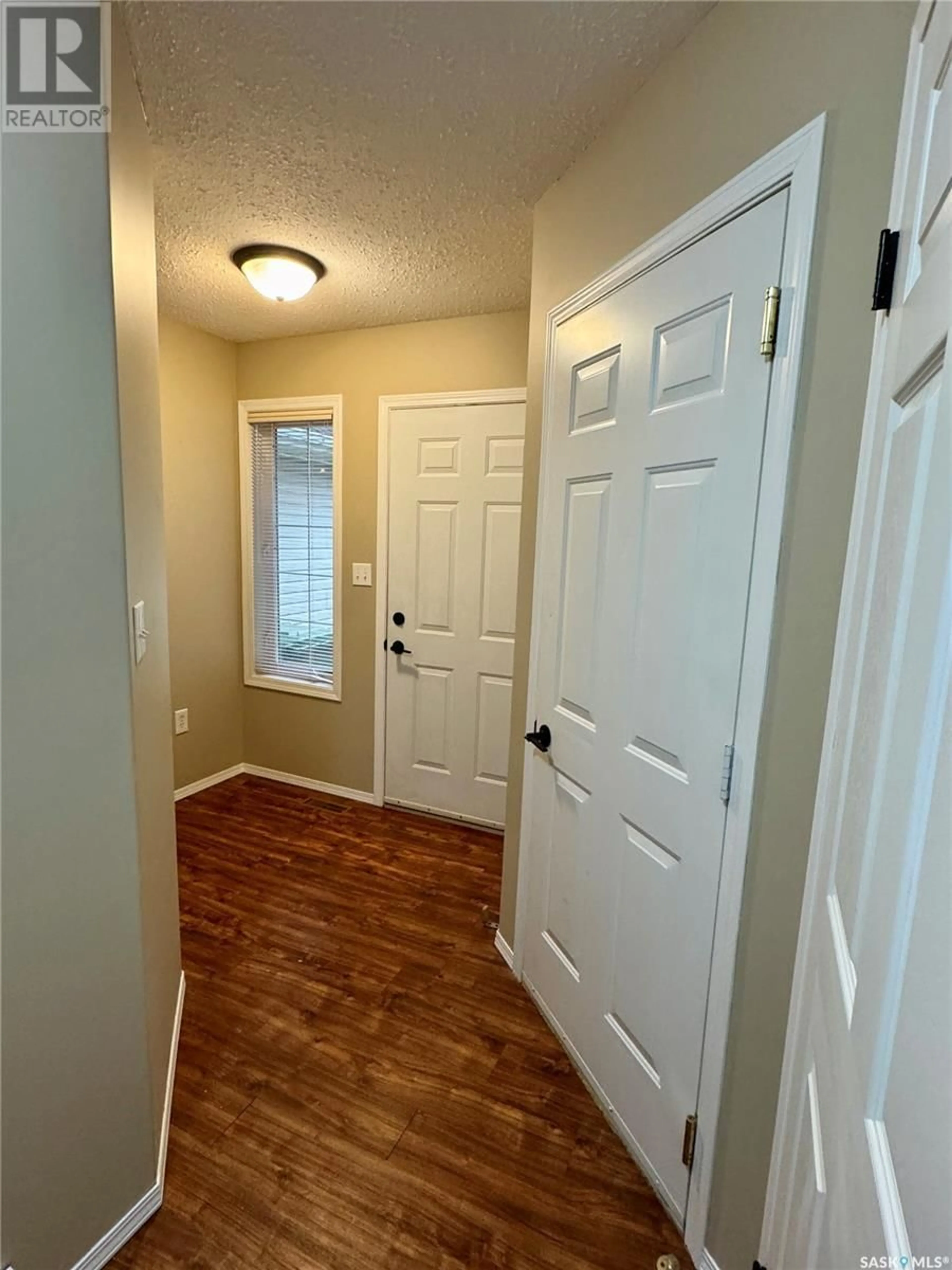 Indoor entryway for 12 1327 STUDER STREET, La Ronge Saskatchewan S0J1L0