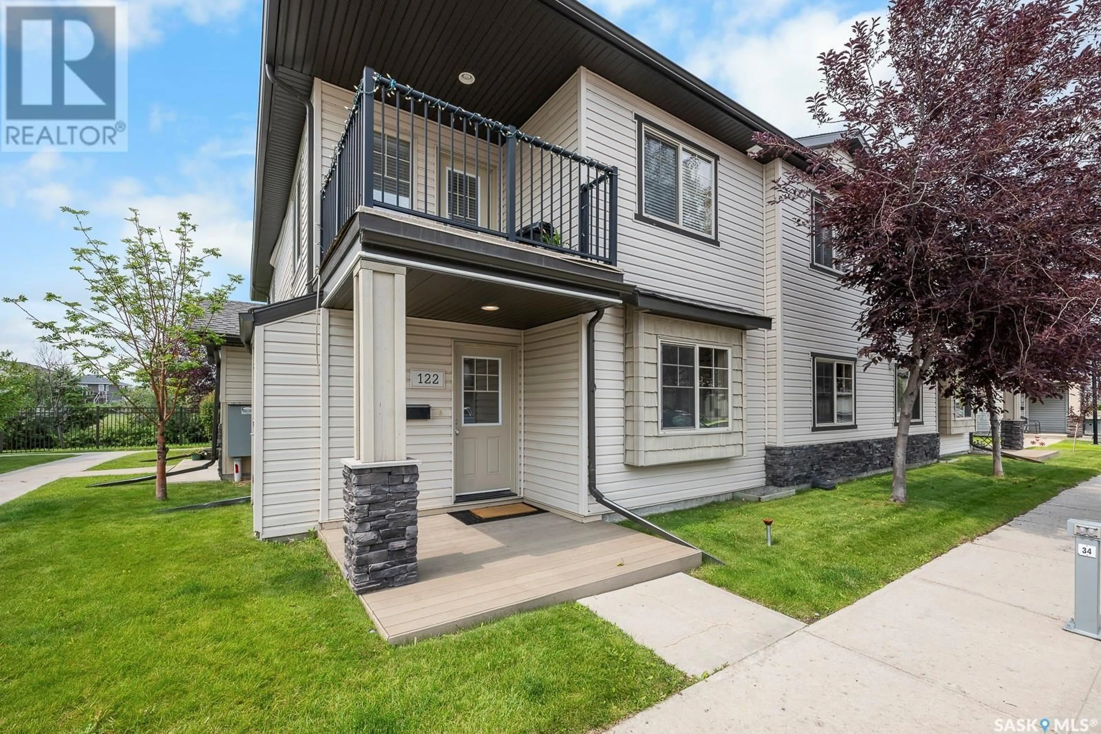 Home with vinyl exterior material, street for 5059 - 122 JAMES HILL ROAD, Regina Saskatchewan S4W0B9