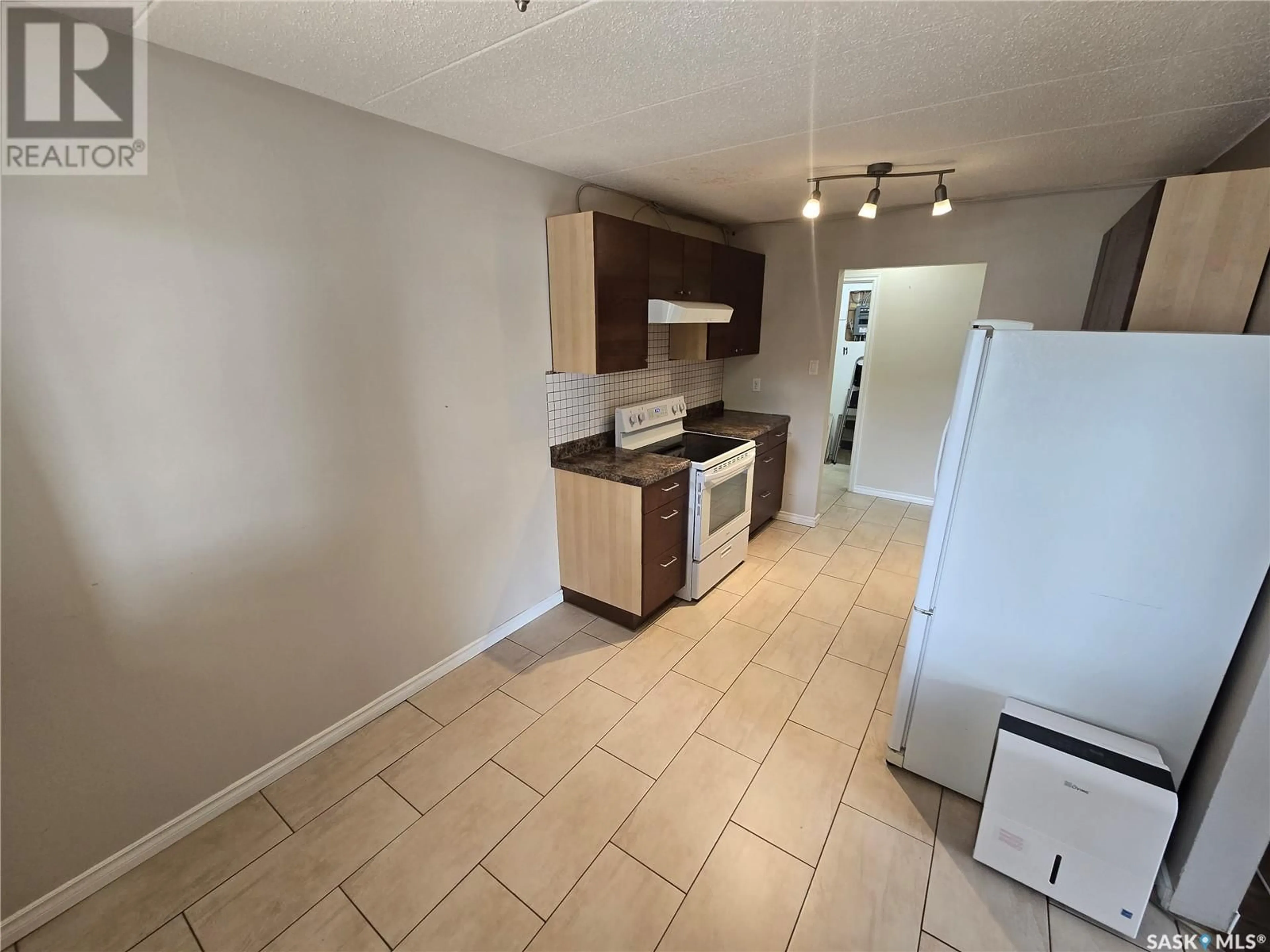 Unknown for 1 - 131 ANGUS ROAD, Regina Saskatchewan S4R5E4