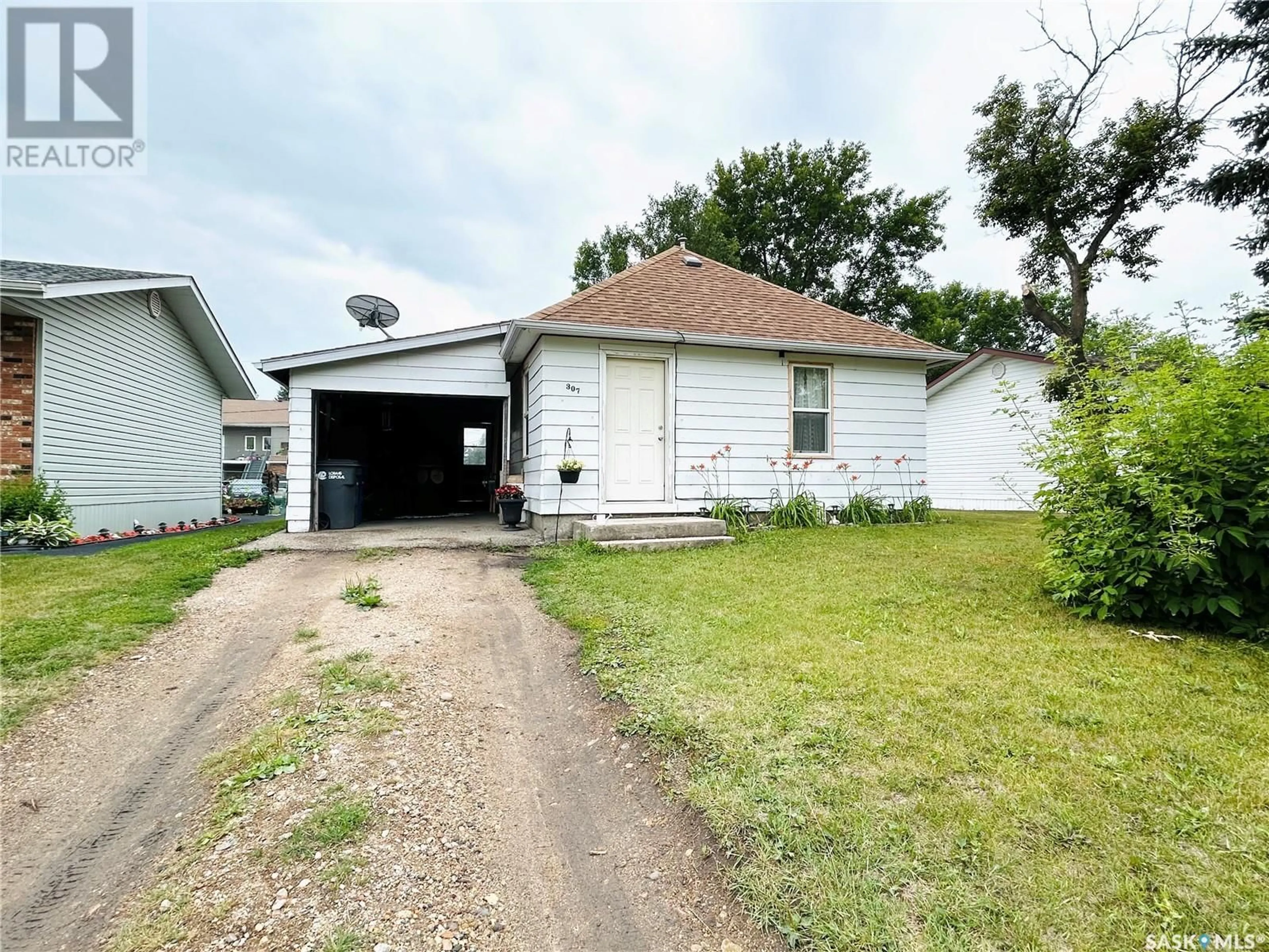 Shed for 307 BROADWAY AVENUE, Moosomin Saskatchewan S0G3N0