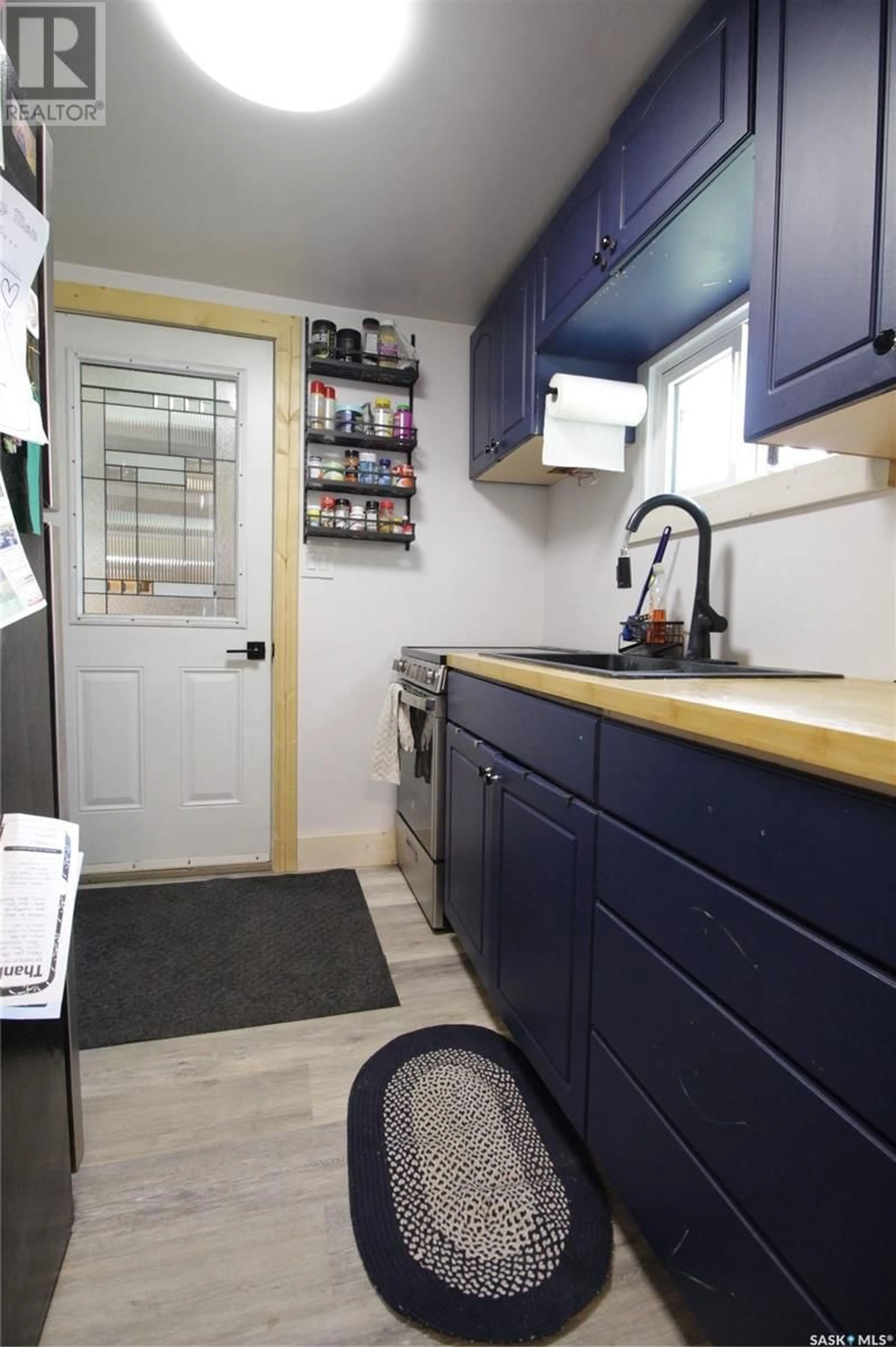 Standard kitchen, unknown for 307 BROADWAY AVENUE, Moosomin Saskatchewan S0G3N0
