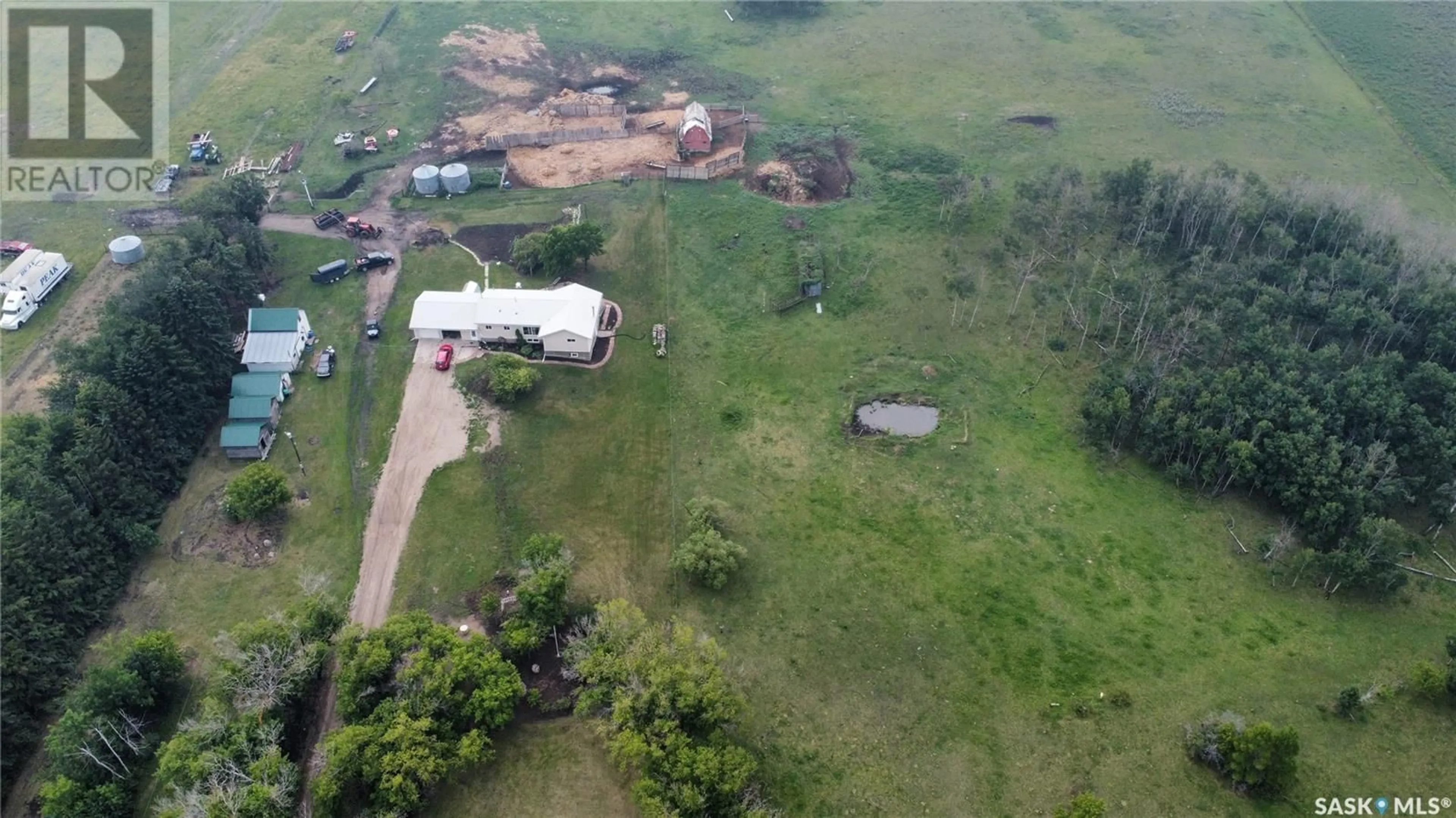 A pic from outside/outdoor area/front of a property/back of a property/a pic from drone, building for DORISH ACREAGE, Elfros Rm No. 307 Saskatchewan S0A4T0