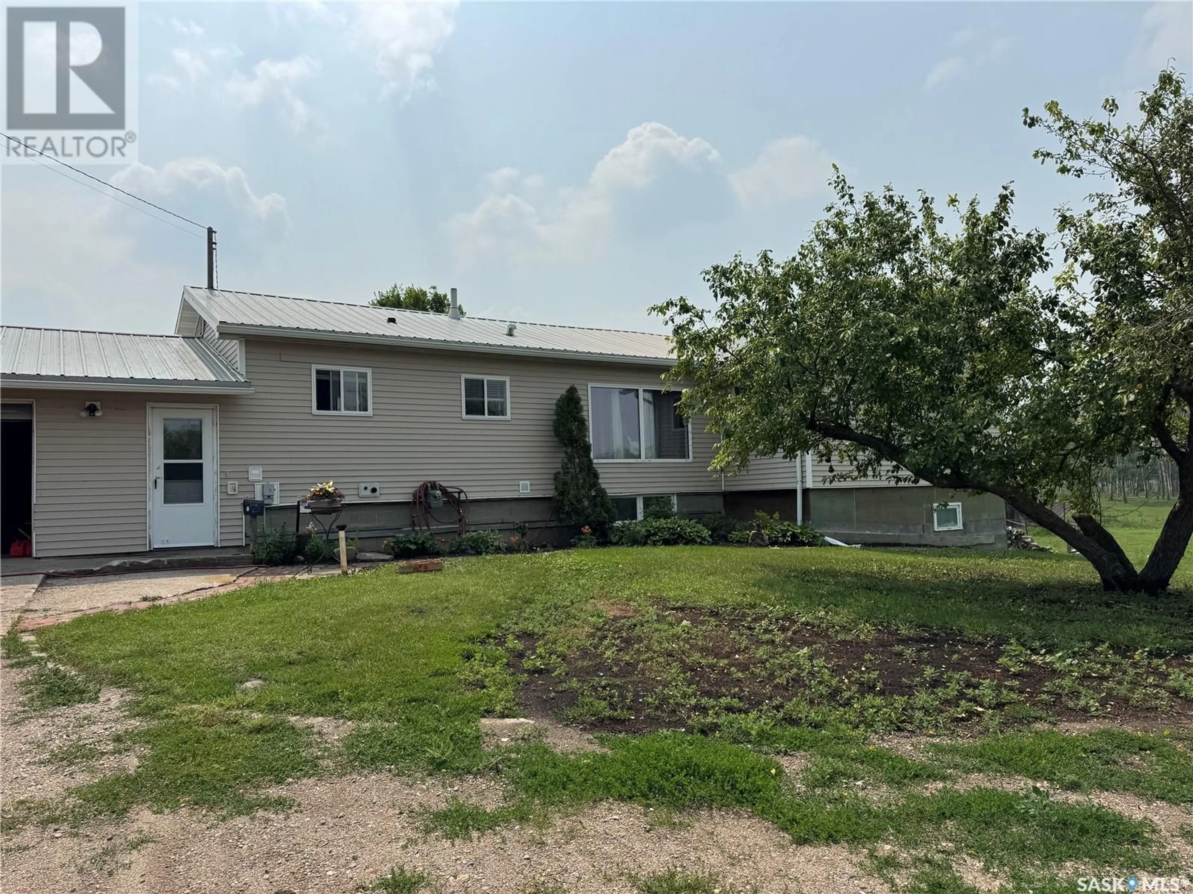 A pic from outside/outdoor area/front of a property/back of a property/a pic from drone, unknown for DORISH ACREAGE, Elfros Rm No. 307 Saskatchewan S0A4T0