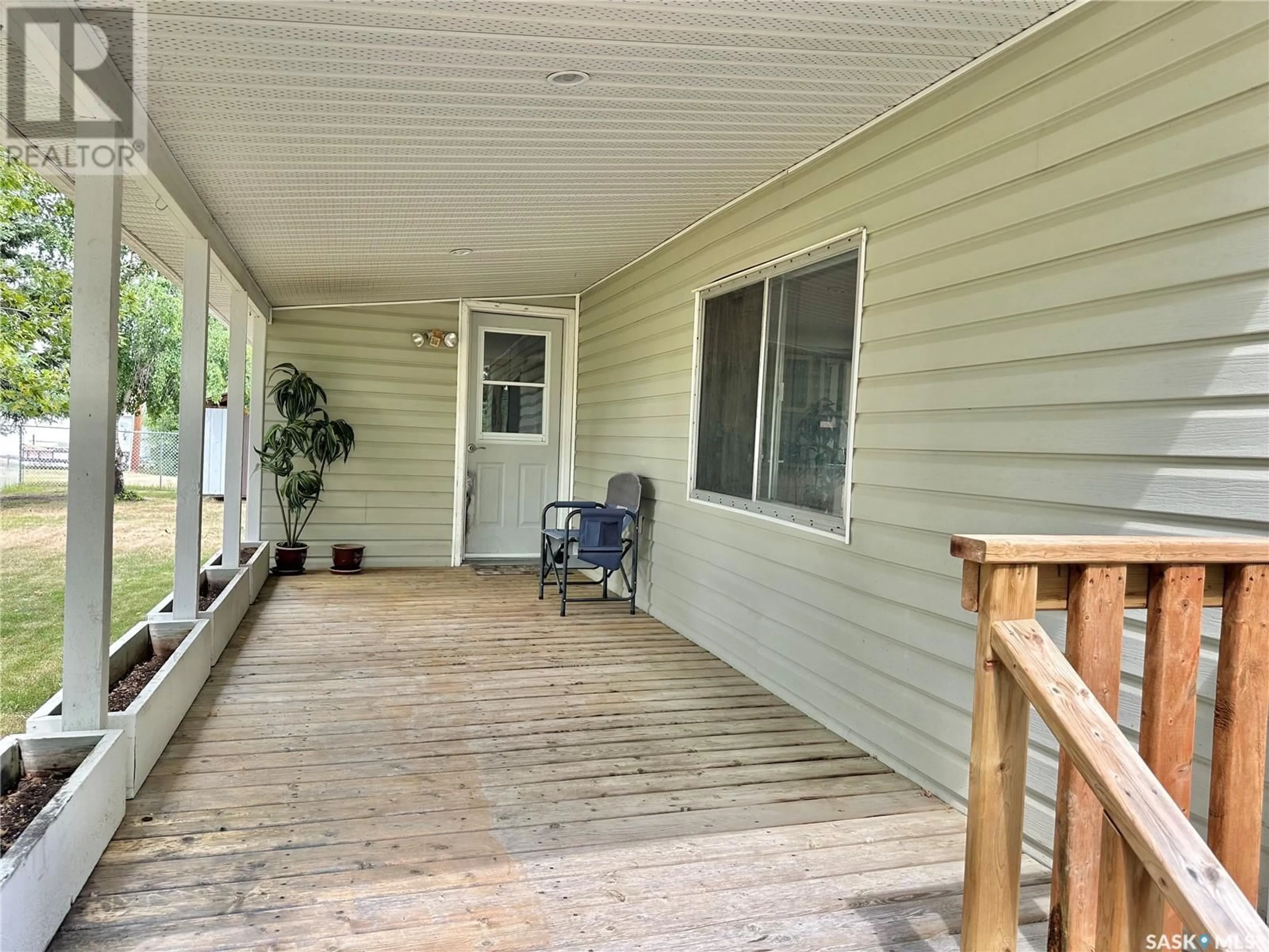 Patio, street for 211 MEMORIAL DRIVE E, Shell Lake Saskatchewan S0J2G0