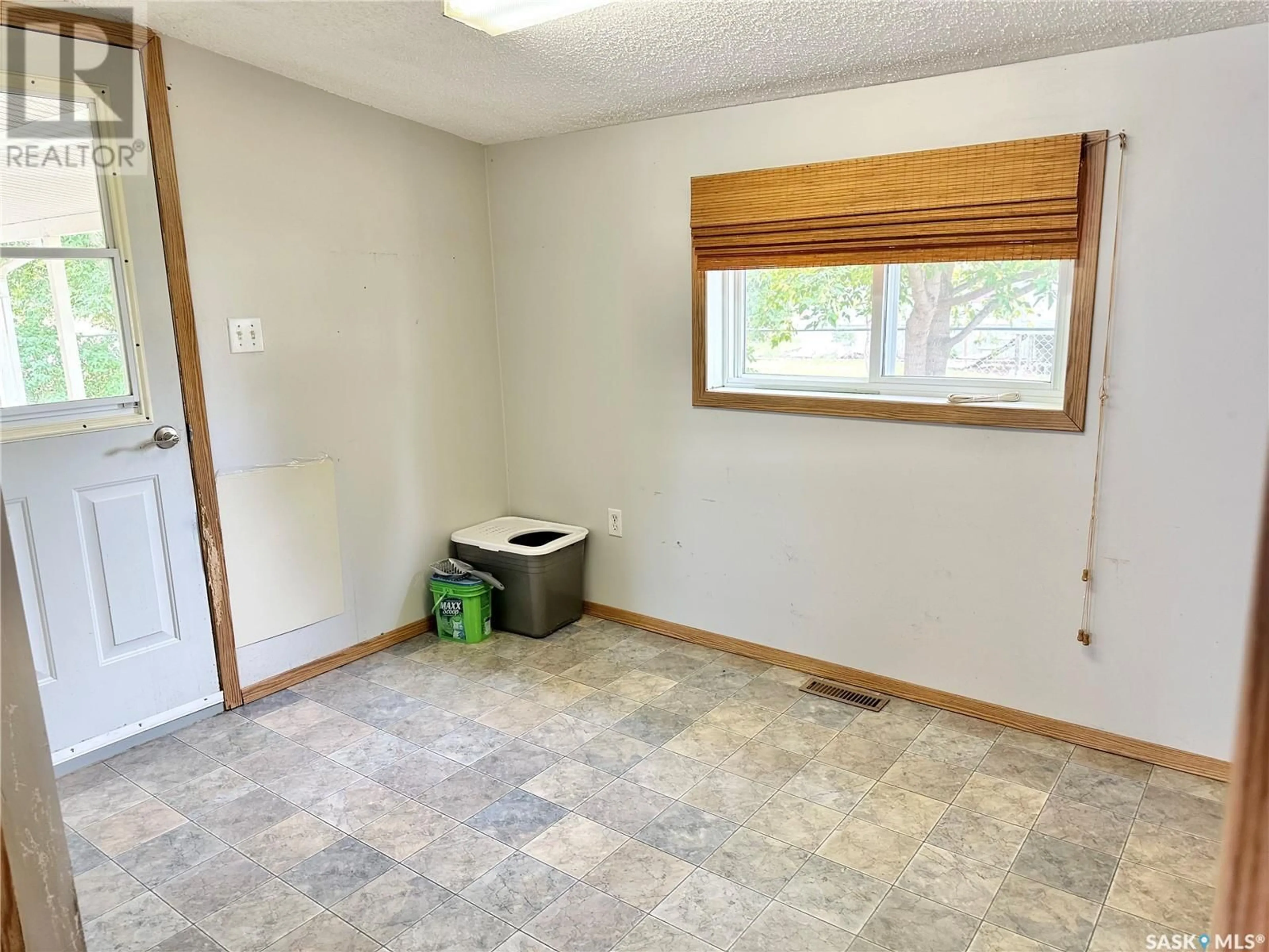 A pic of a room for 211 MEMORIAL DRIVE E, Shell Lake Saskatchewan S0J2G0