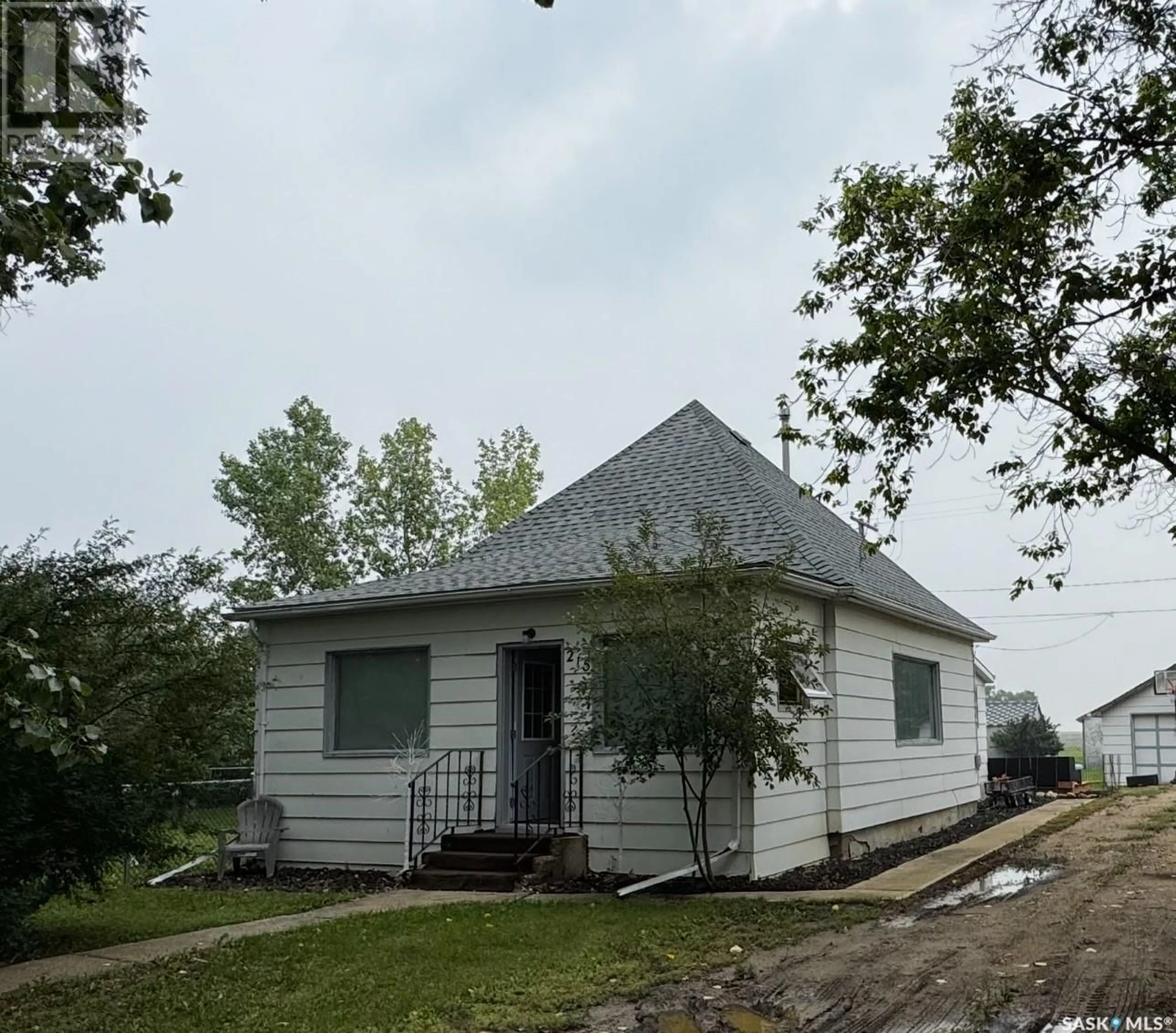 Unknown for 215 KERRY STREET, Limerick Saskatchewan S0H2P0