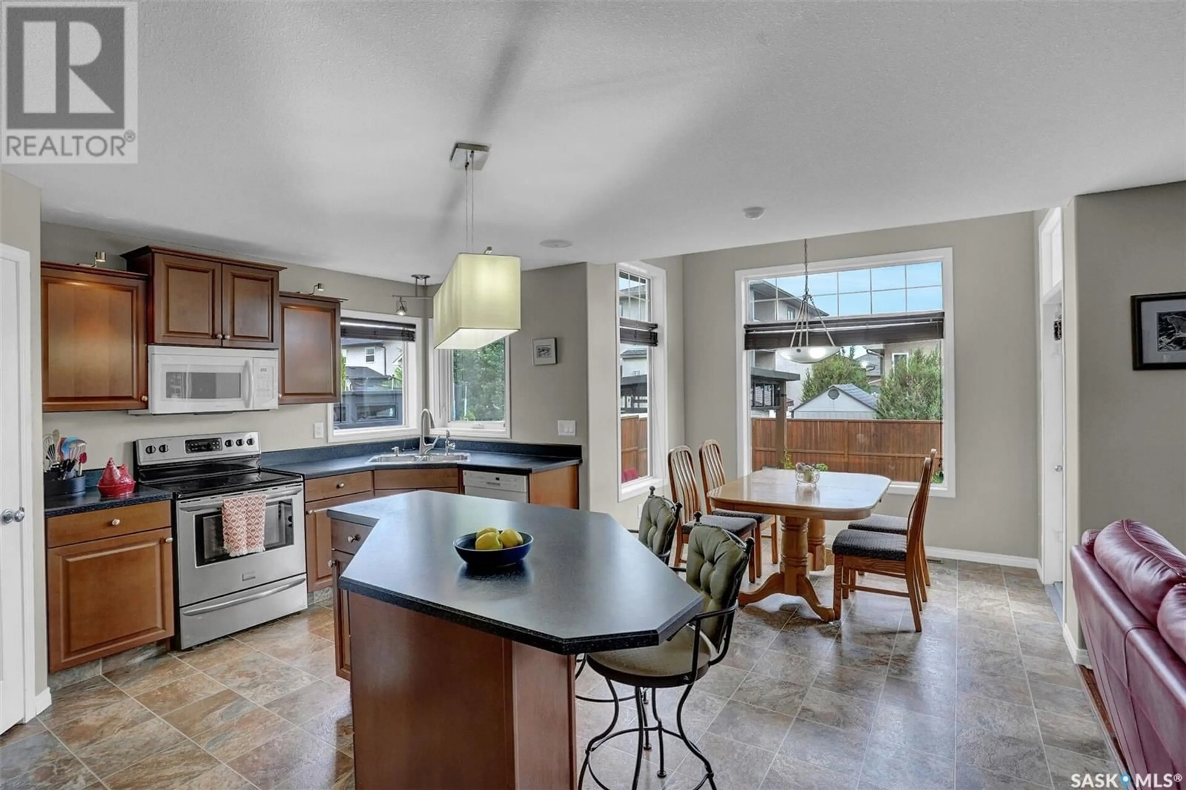 Open concept kitchen, ceramic/tile floor for 4619 SHUMIATCHER CRESCENT, Regina Saskatchewan S4X0B8