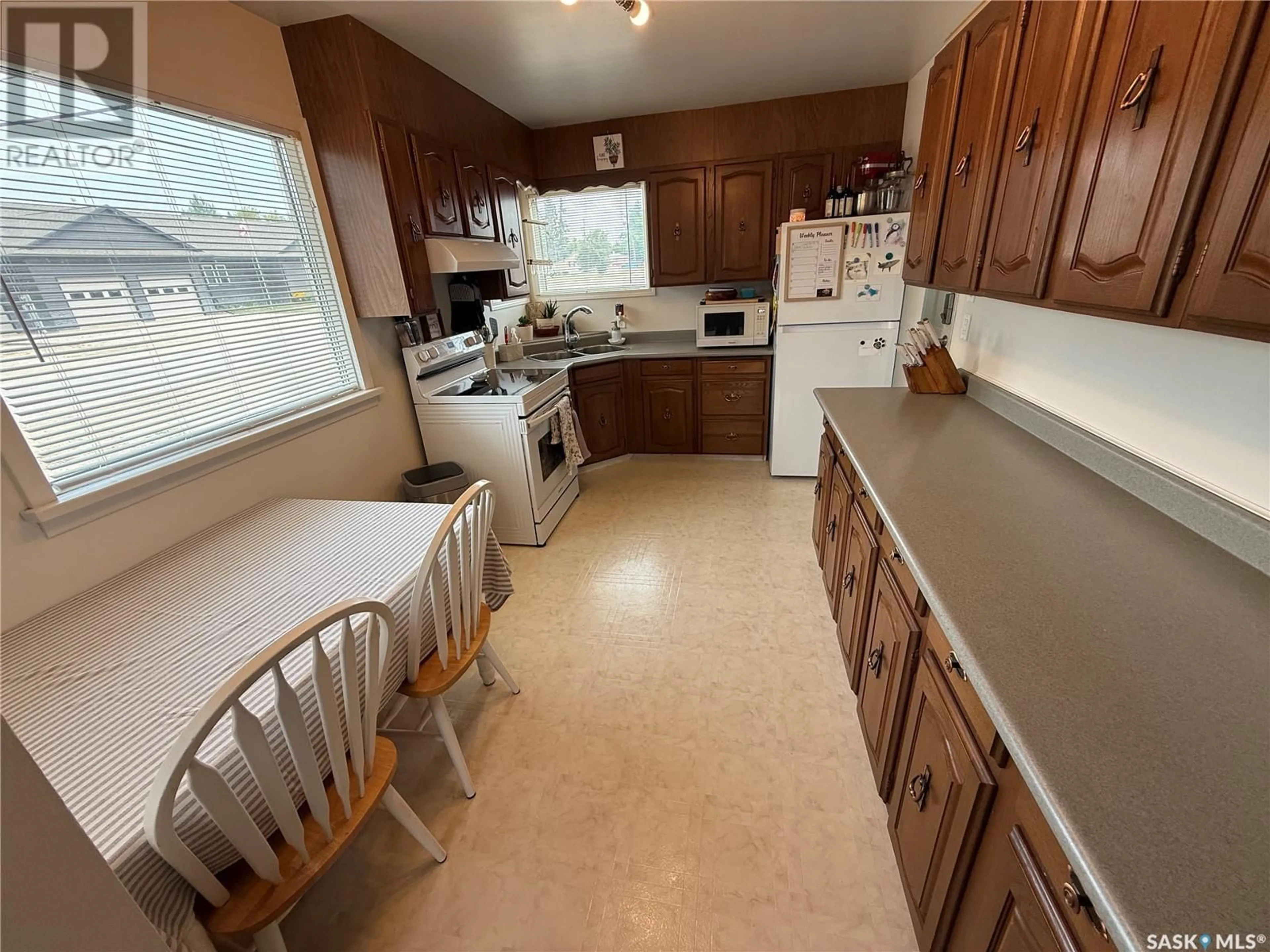 Standard kitchen, unknown for 101 4TH AVENUE, Shellbrook Saskatchewan S0J2E0