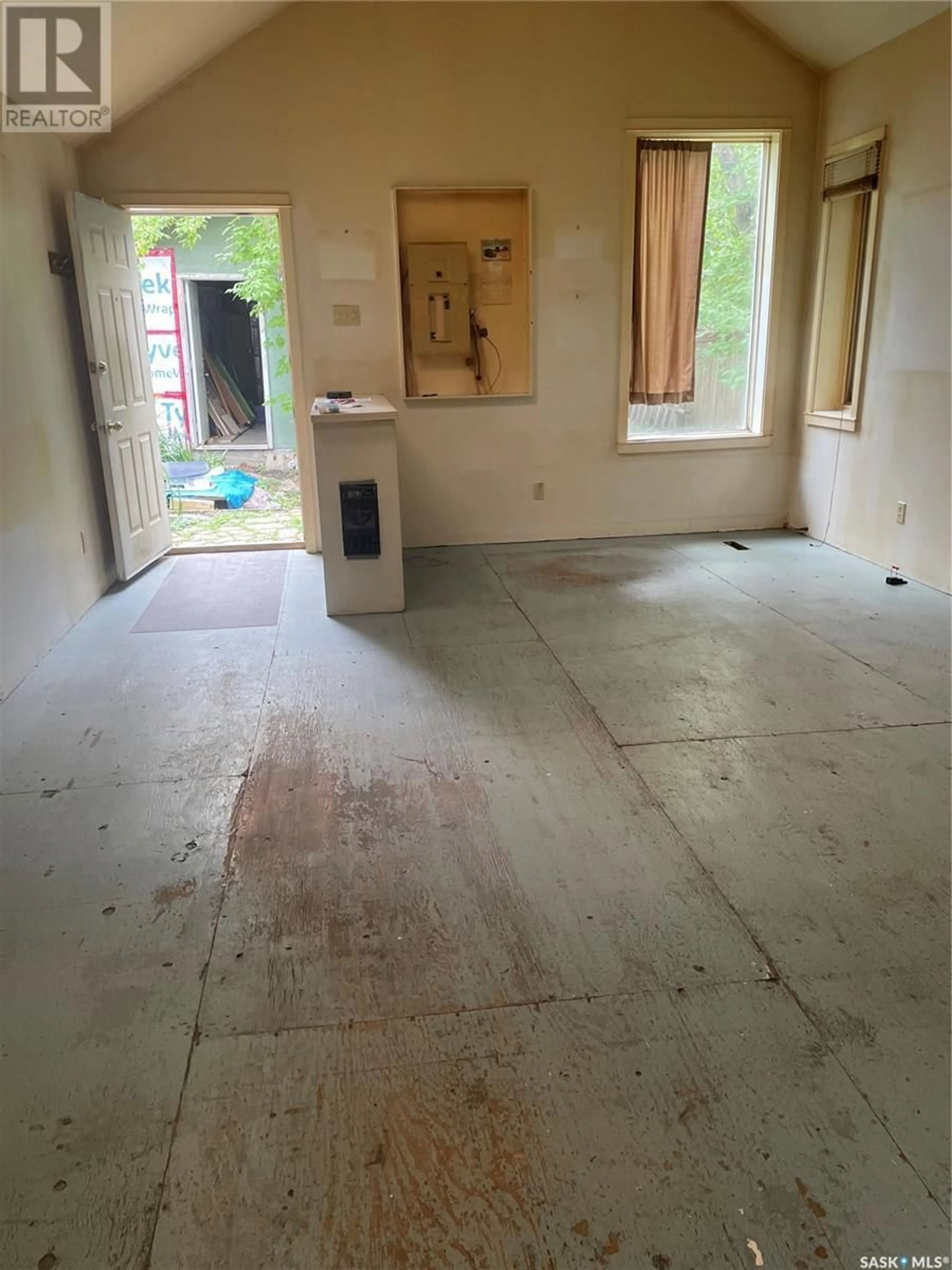 A pic of a room for 2221 MCTAVISH STREET, Regina Saskatchewan S4S3X3