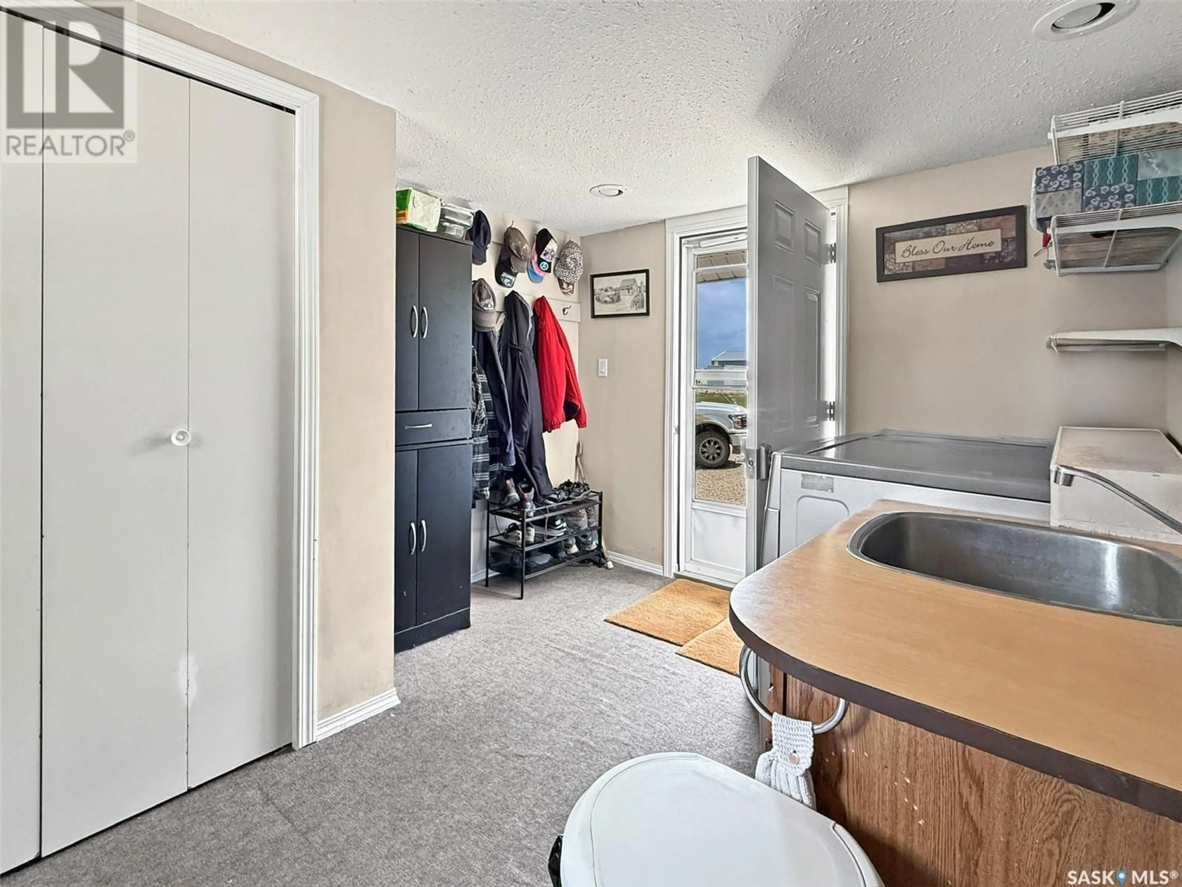 Unknown for FEHR ACREAGE, Coulee Rm No. 136 Saskatchewan S9H4J8