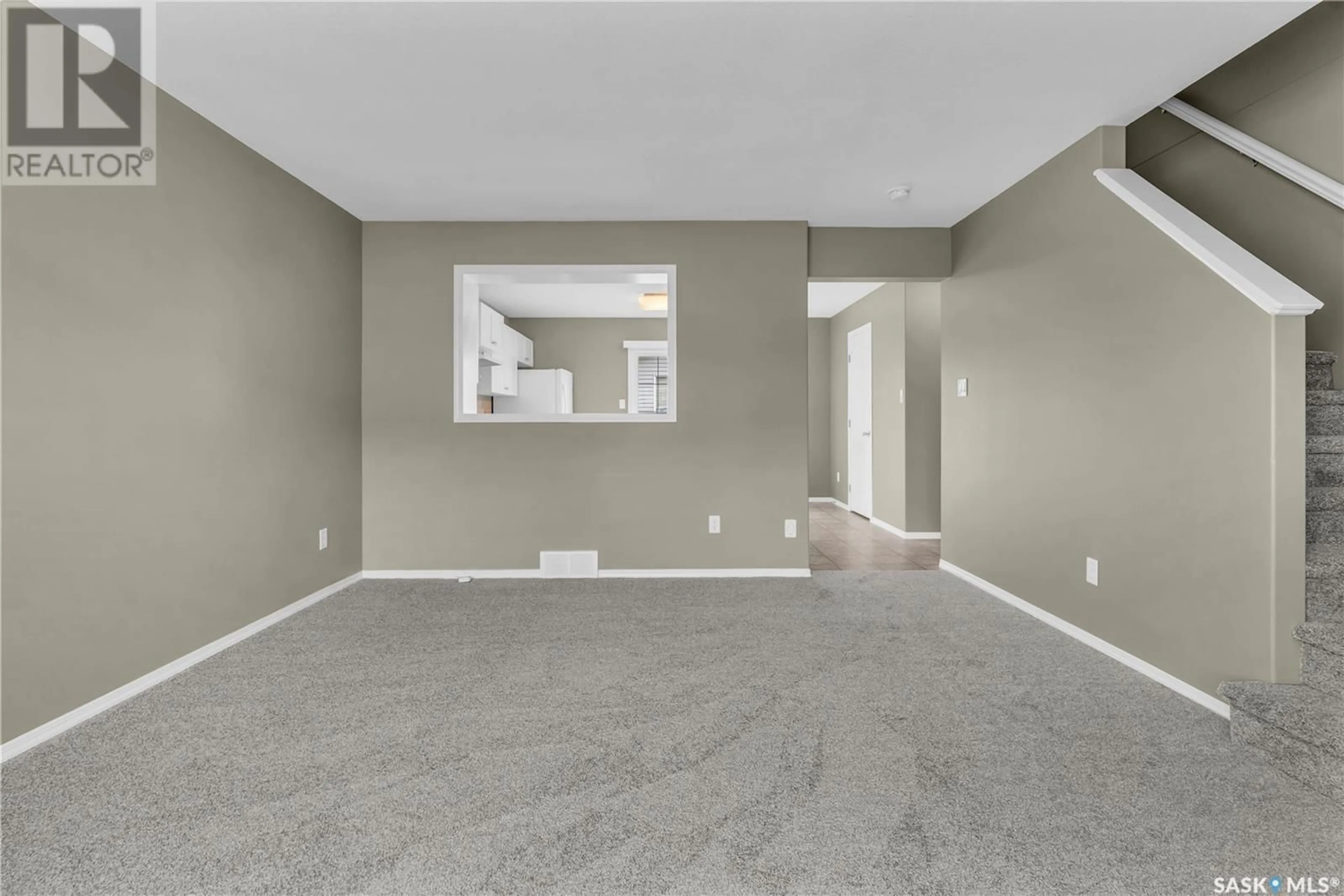 Unknown for 2804 CRANBOURN CRESCENT, Regina Saskatchewan S4V3C1