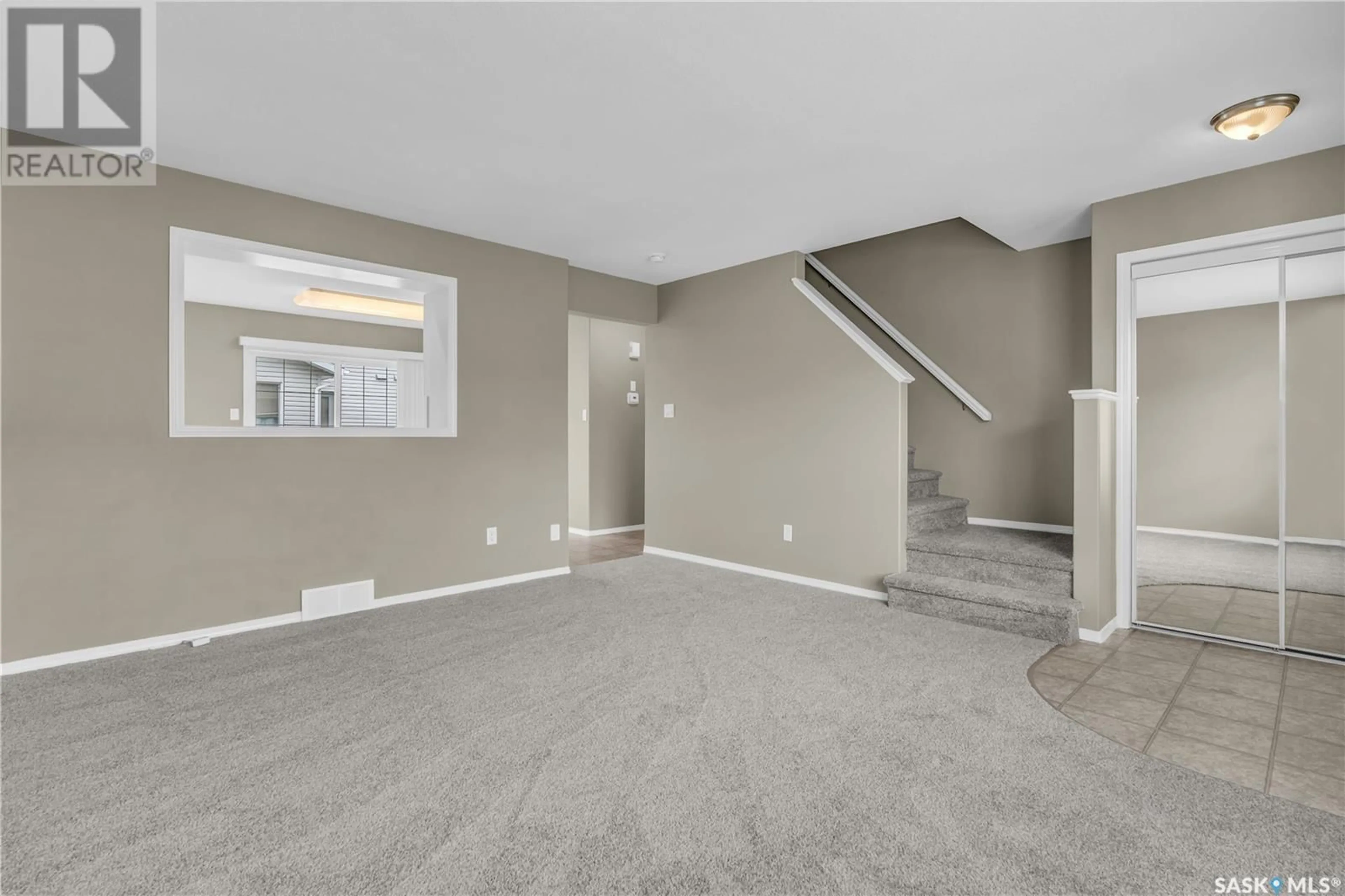 Unknown for 2804 CRANBOURN CRESCENT, Regina Saskatchewan S4V3C1