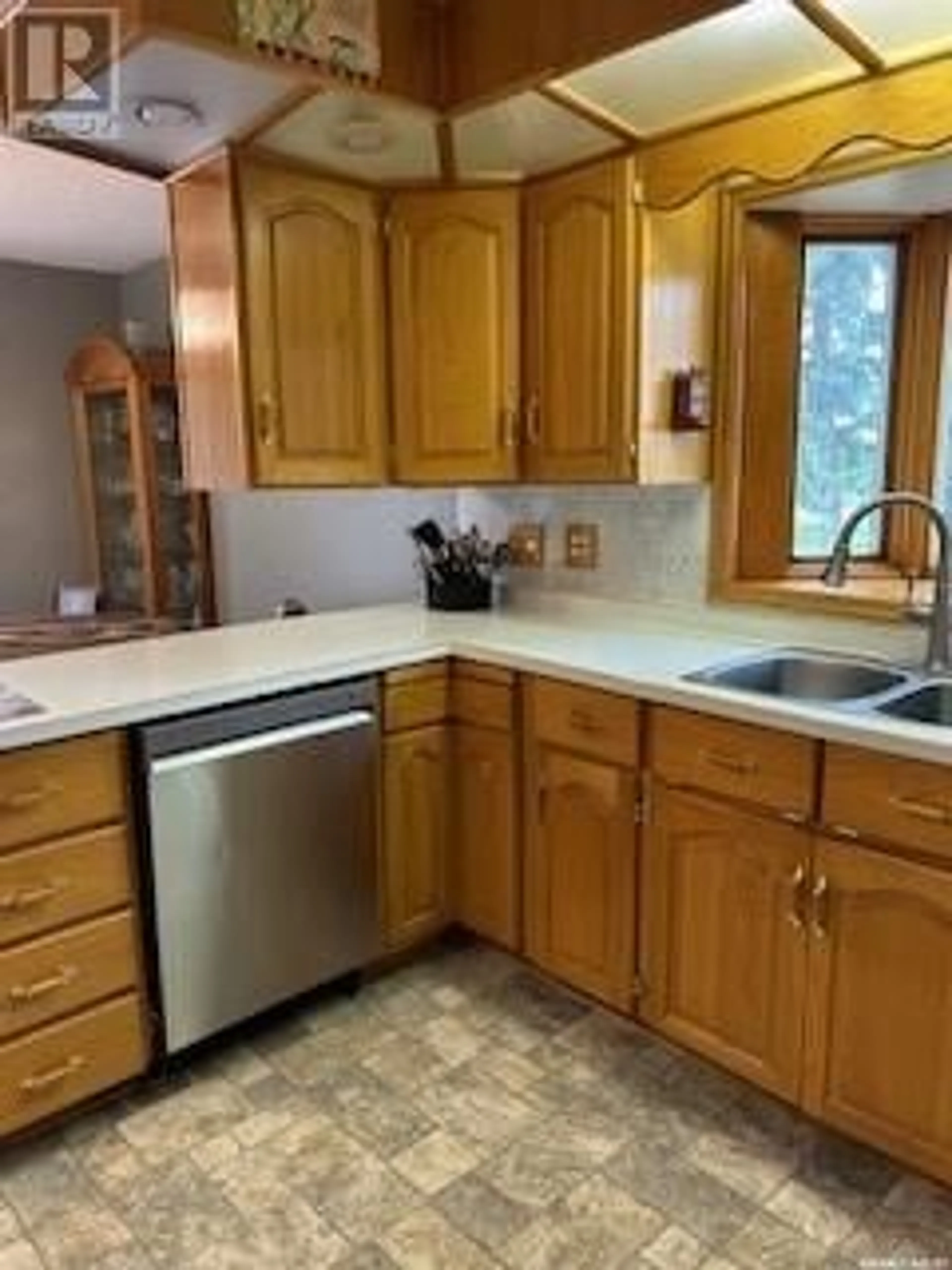 Standard kitchen, unknown for 501 RAILWAY AVENUE, Rose Valley Saskatchewan S0E1M0
