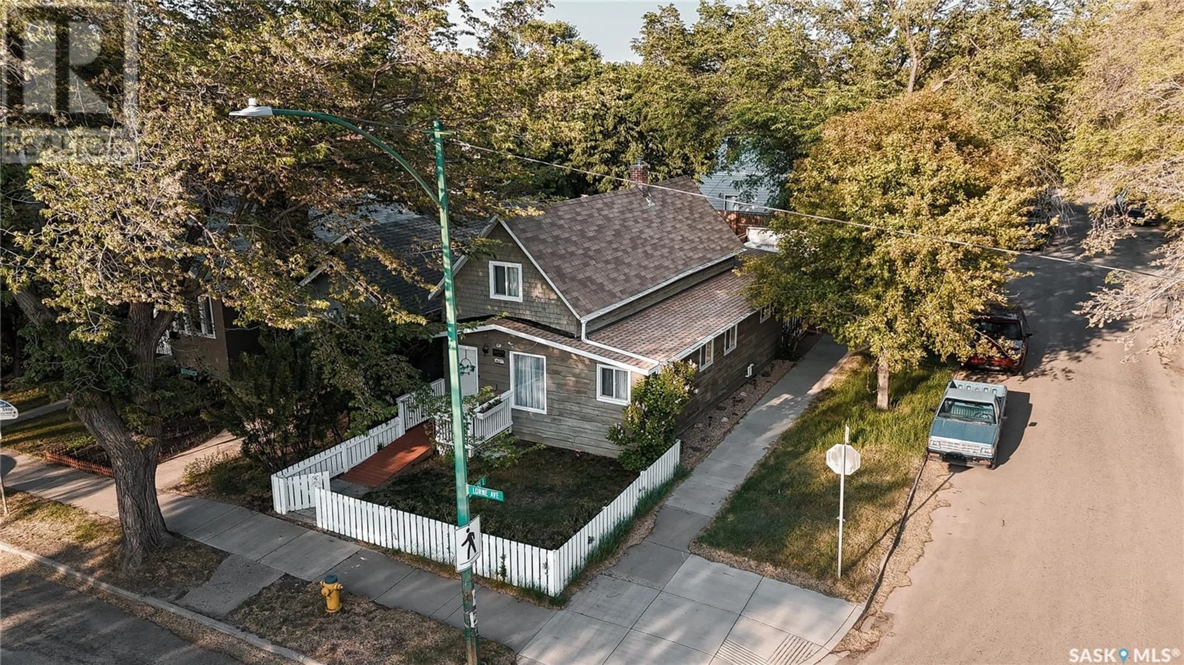 A pic from outside/outdoor area/front of a property/back of a property/a pic from drone, street for 1619 LORNE AVENUE, Saskatoon Saskatchewan S7H1Y2