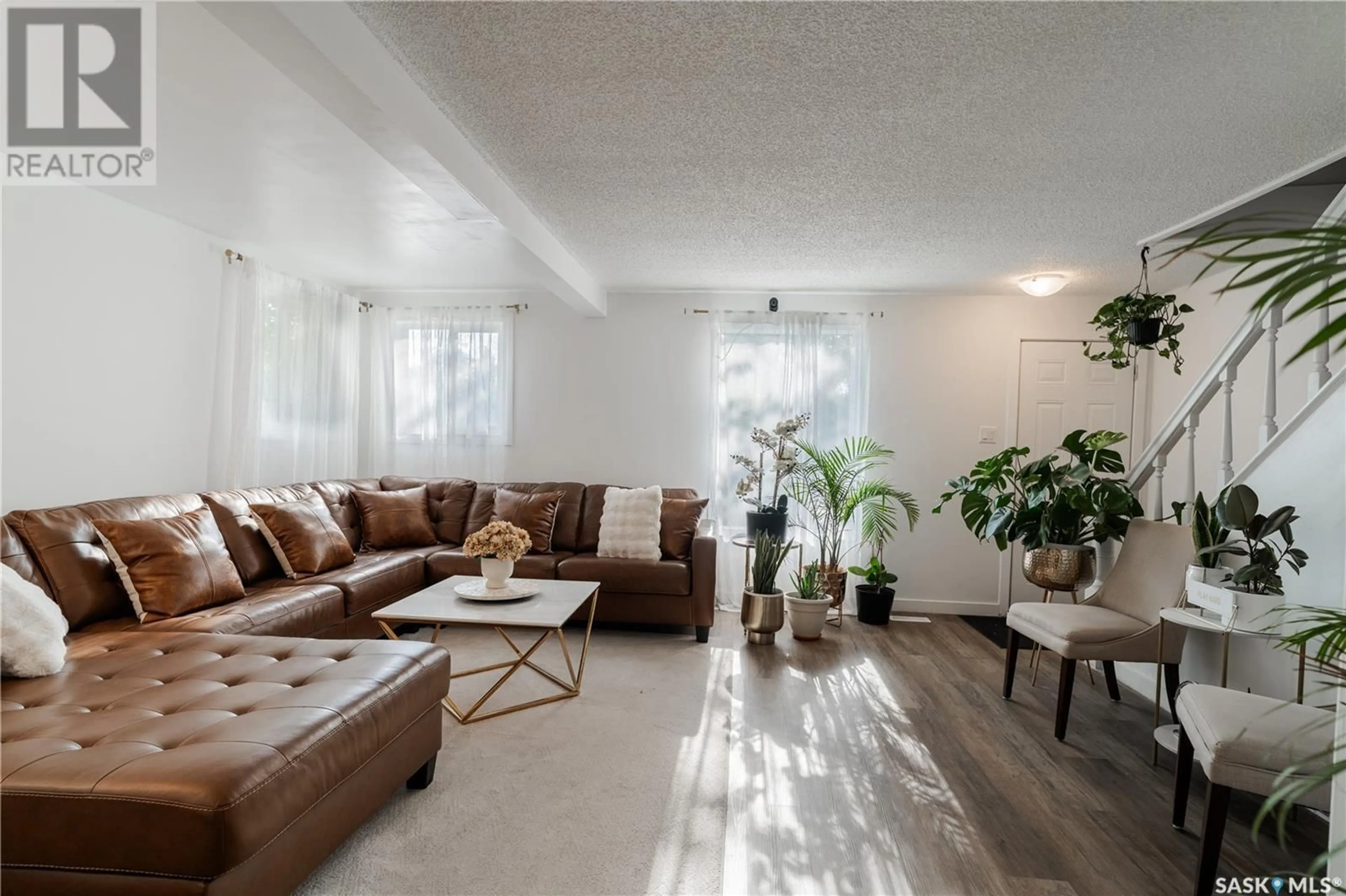Living room with furniture, unknown for 1619 LORNE AVENUE, Saskatoon Saskatchewan S7H1Y2