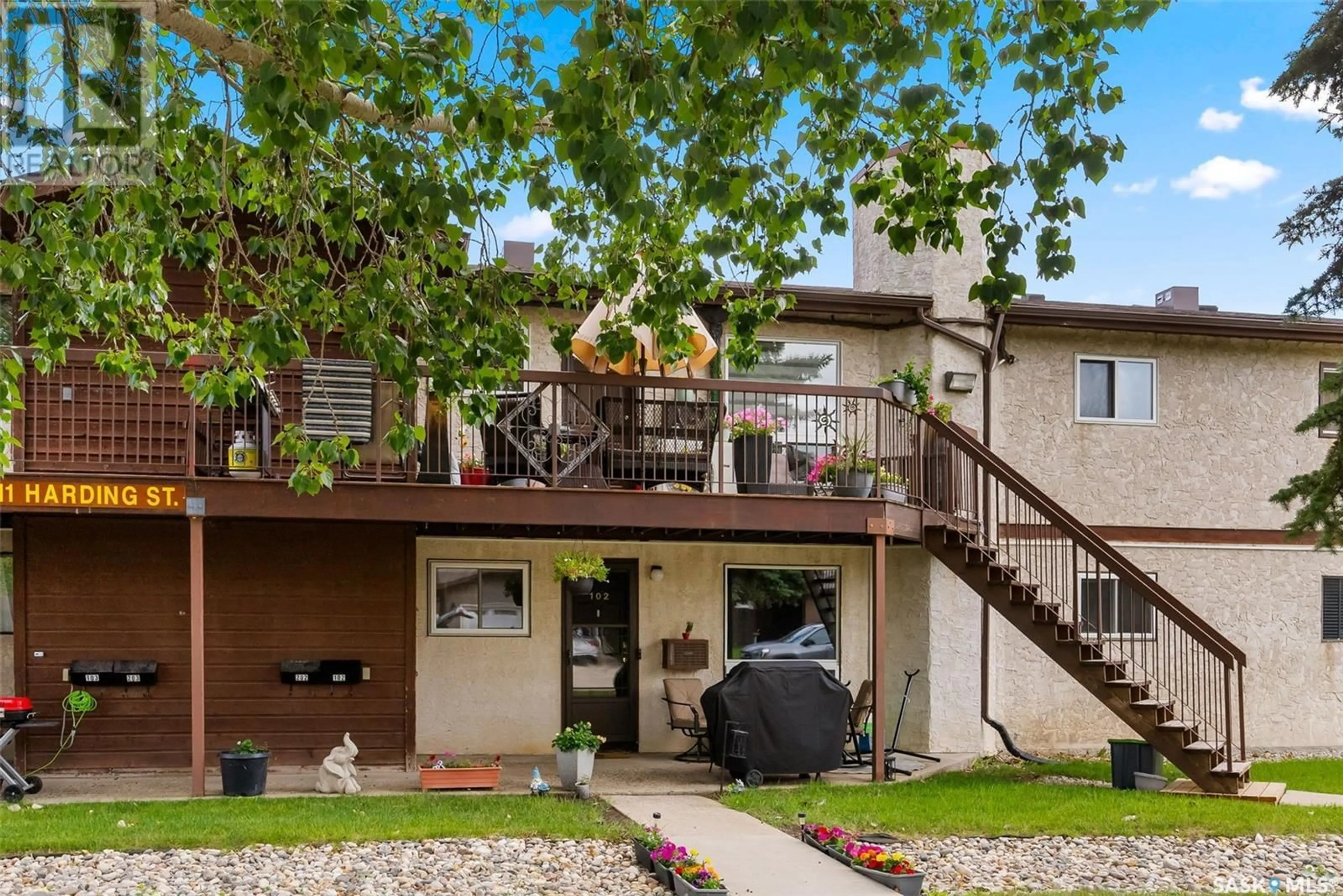 Patio, mountain view for 102 - 2911 HARDING STREET, Regina Saskatchewan S4V1B9