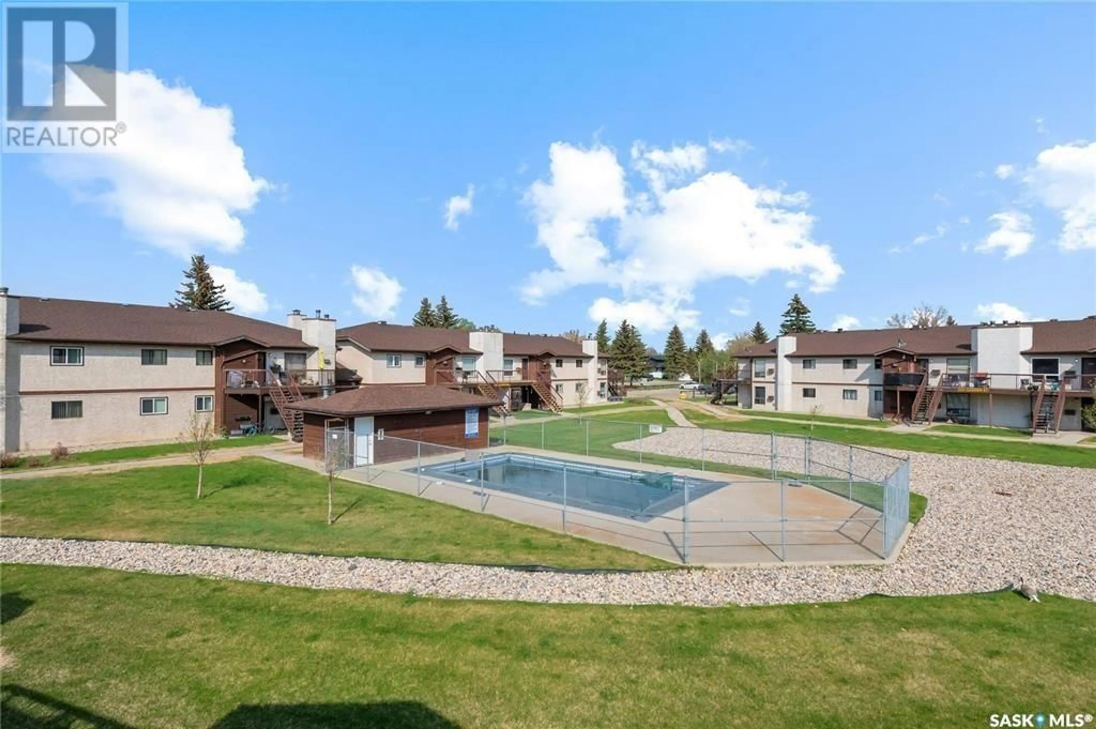 Pool for 102 - 2911 HARDING STREET, Regina Saskatchewan S4V1B9