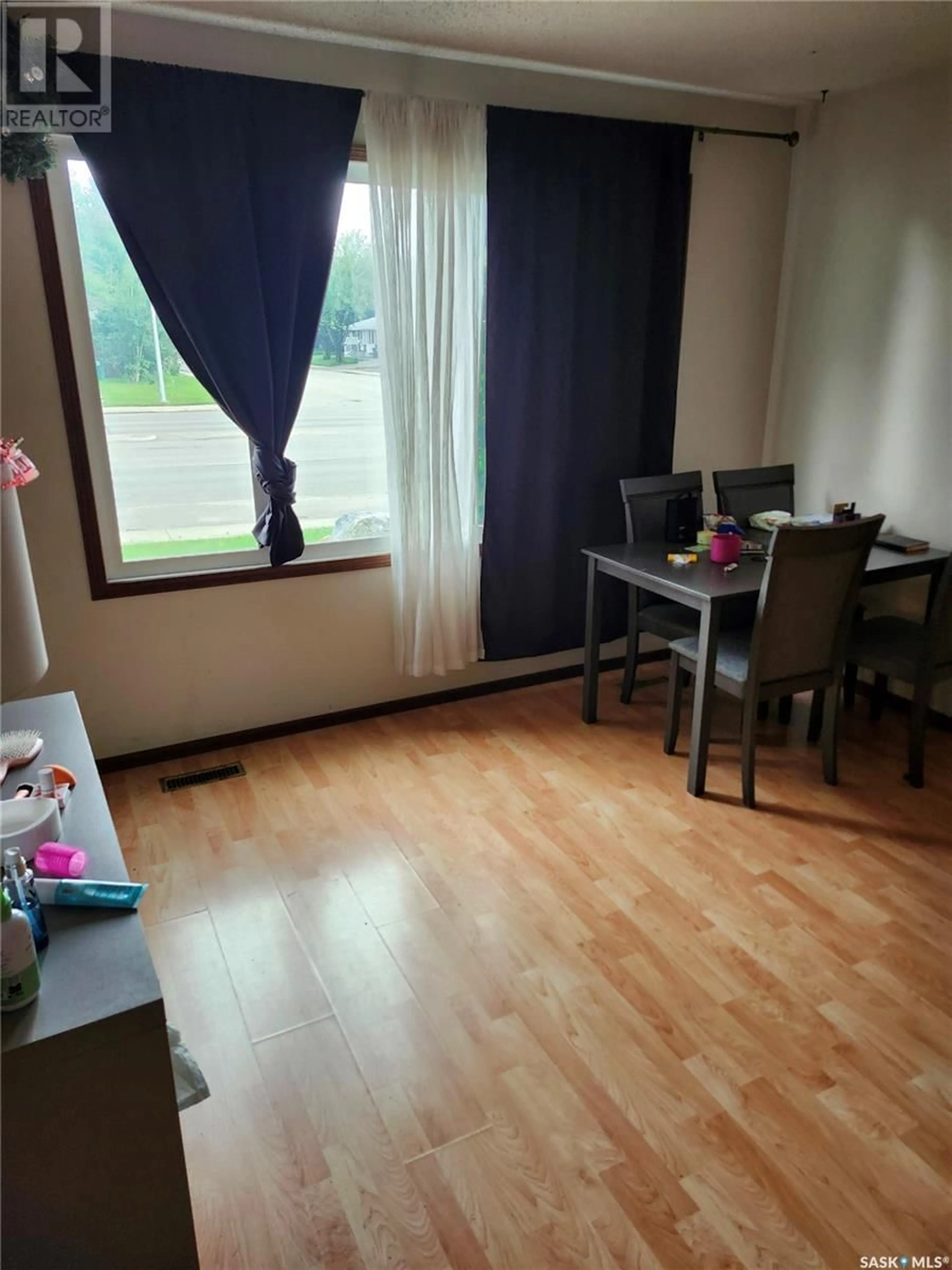 A pic of a room for 501 & 503 MCKERCHER DRIVE, Saskatoon Saskatchewan S7H4G3