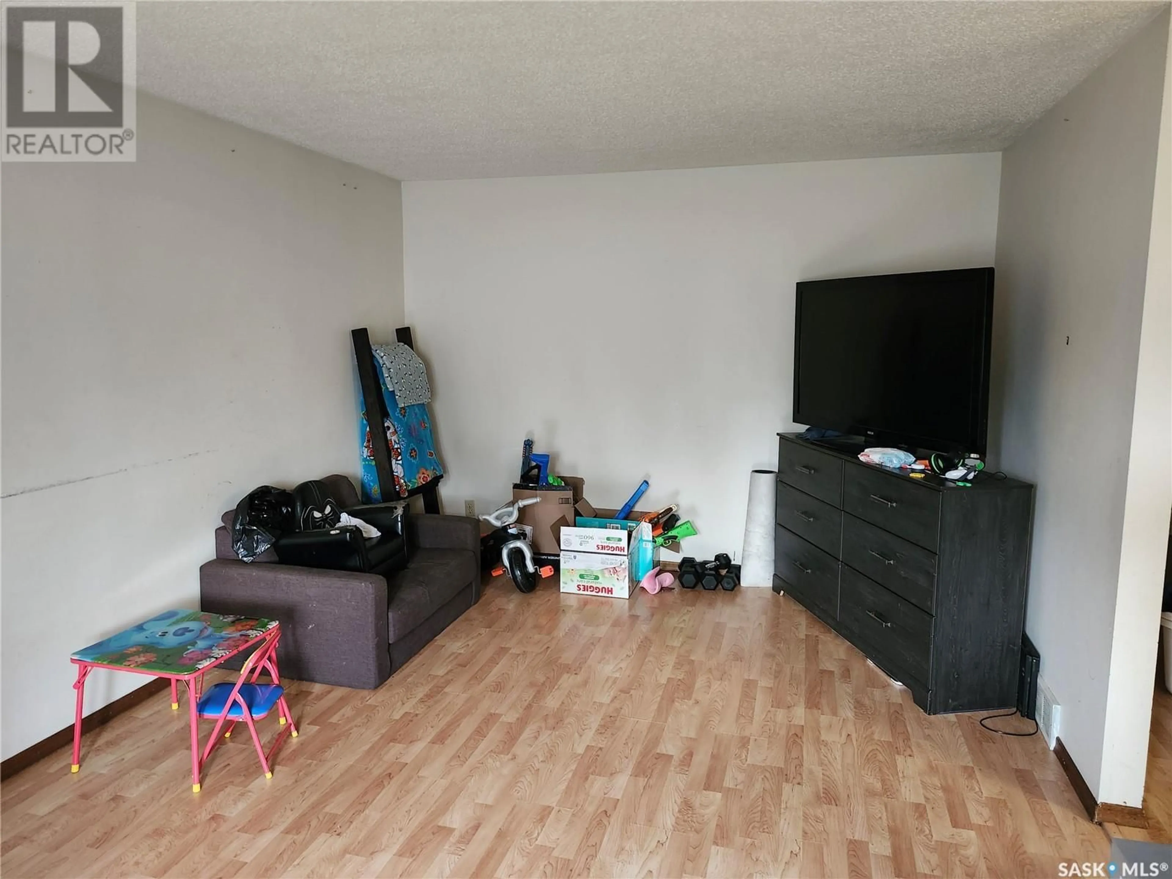 A pic of a room for 501 & 503 MCKERCHER DRIVE, Saskatoon Saskatchewan S7H4G3