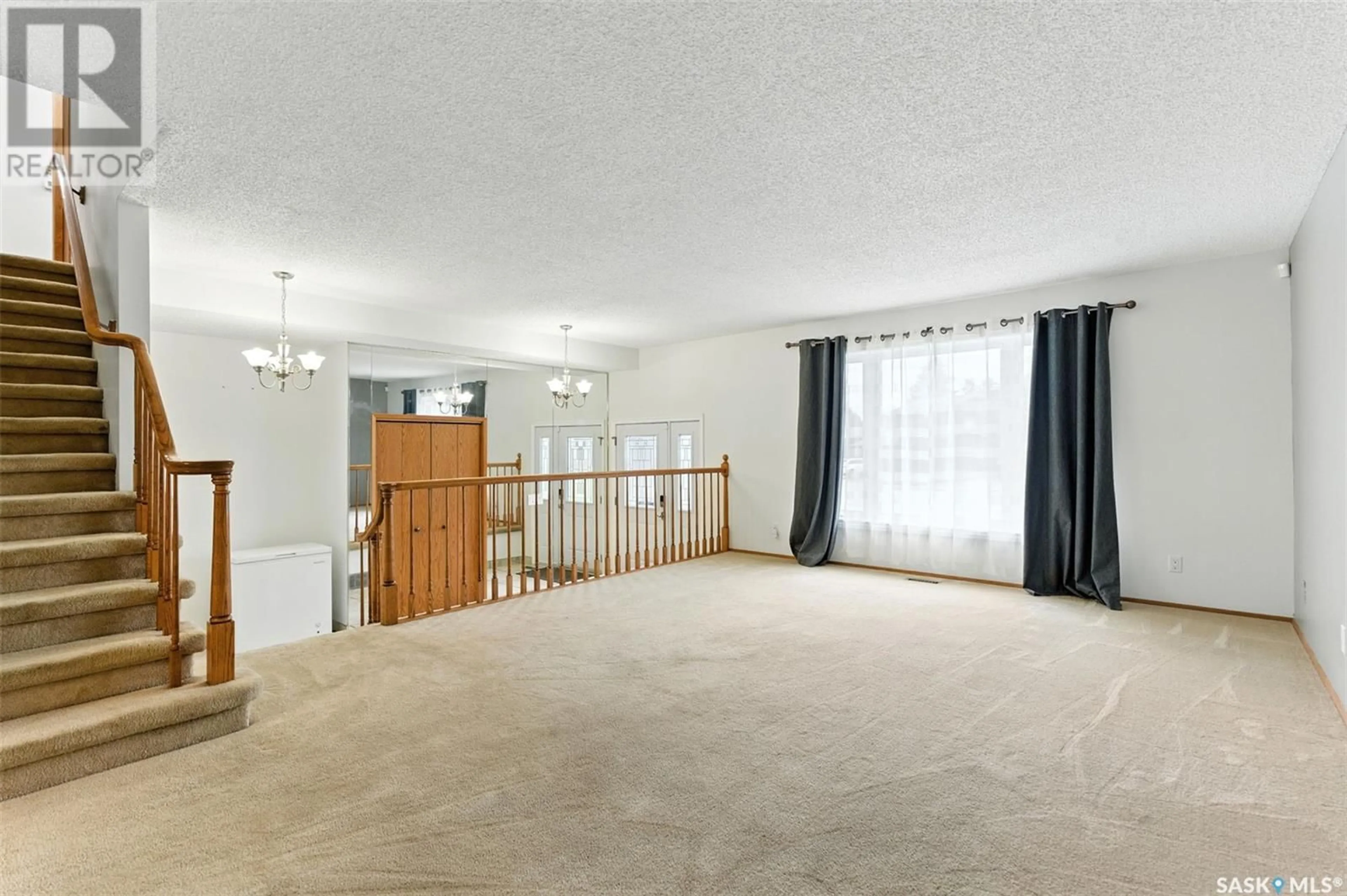 Unknown for 646 DELARONDE PLACE, Saskatoon Saskatchewan S7J4A1