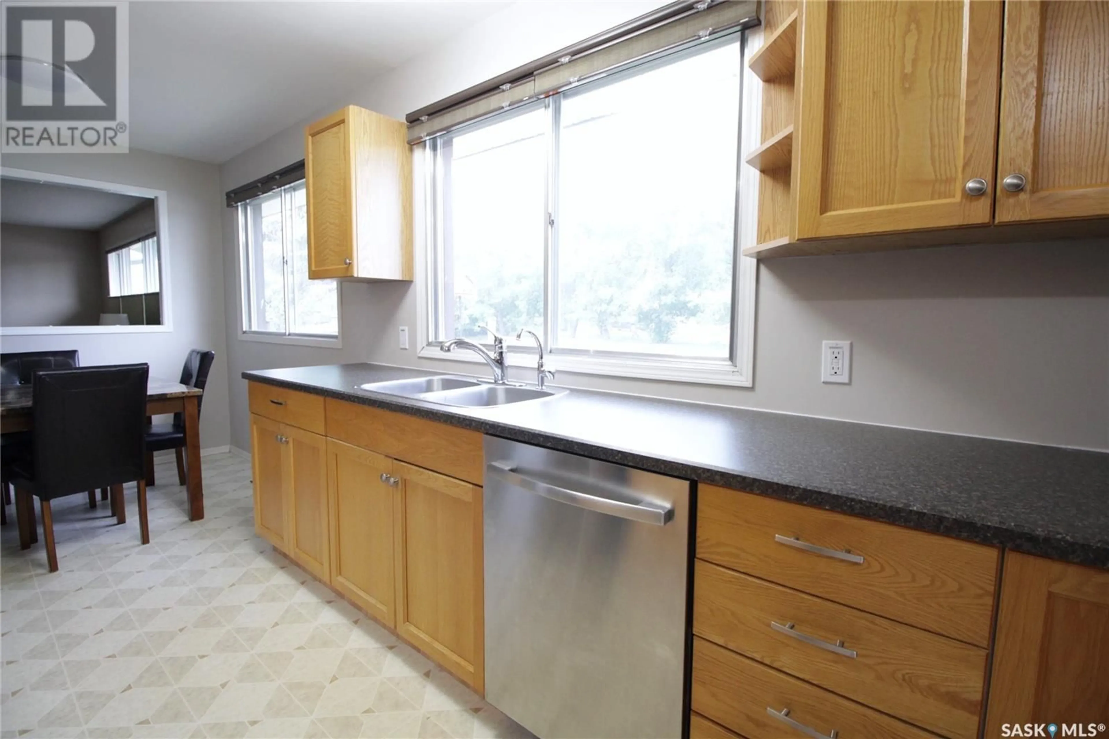 Standard kitchen, unknown for 520 3RD AVENUE, Esterhazy Saskatchewan S0A0X0