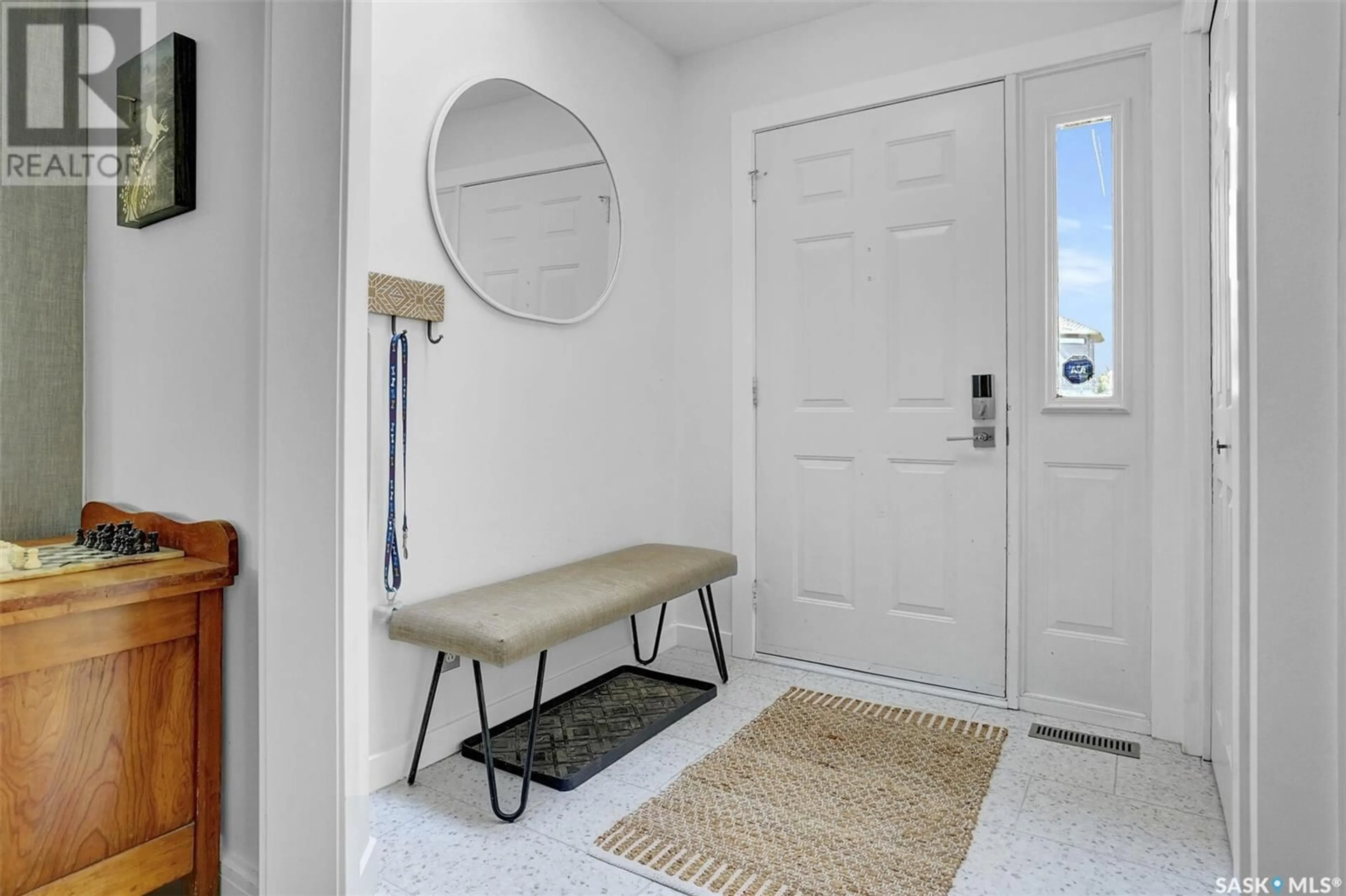 Indoor entryway for 219 RODGERS ROAD, Regina Saskatchewan S4S7C5