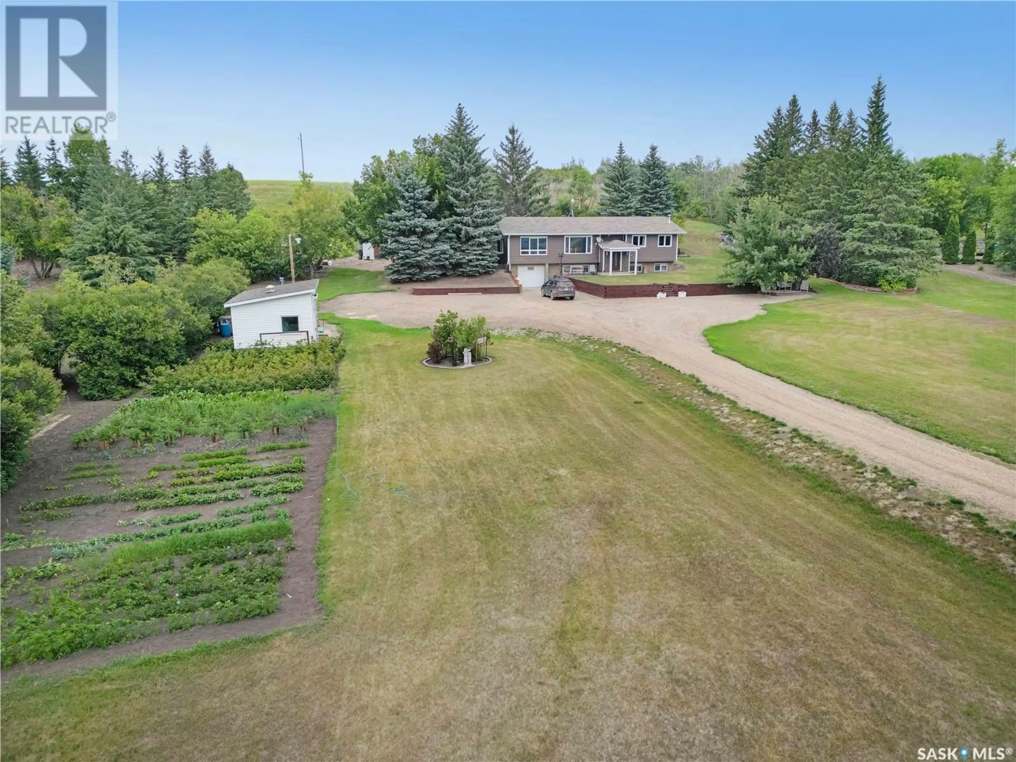 A pic from outside/outdoor area/front of a property/back of a property/a pic from drone, water/lake/river/ocean view for 6 VALLEY VIEW DRIVE, North Battleford Rm No. 437 Saskatchewan S9A2X4