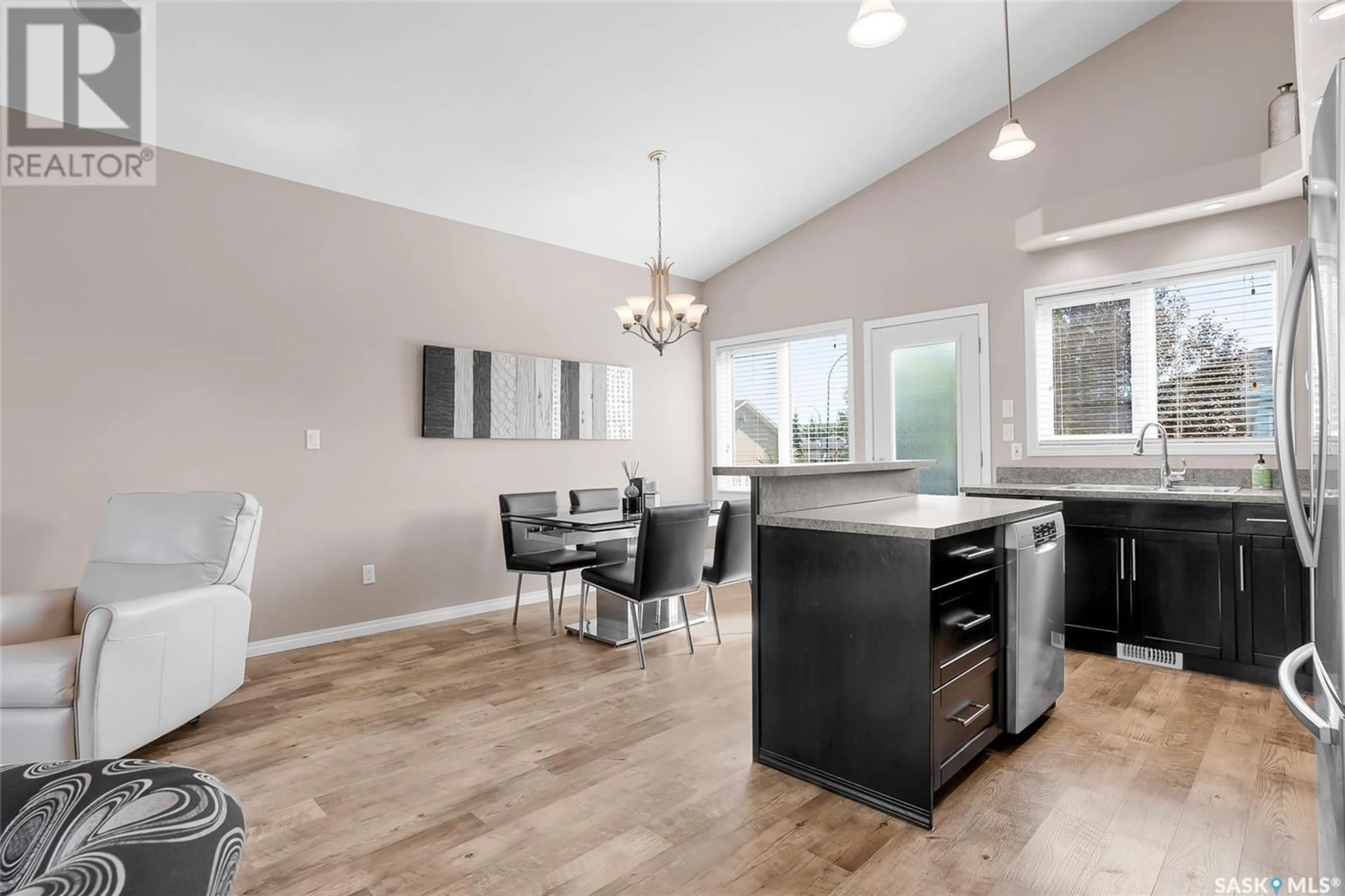 Open concept kitchen, unknown for 102 WILKINS CRESCENT, Saskatoon Saskatchewan S7W0C5
